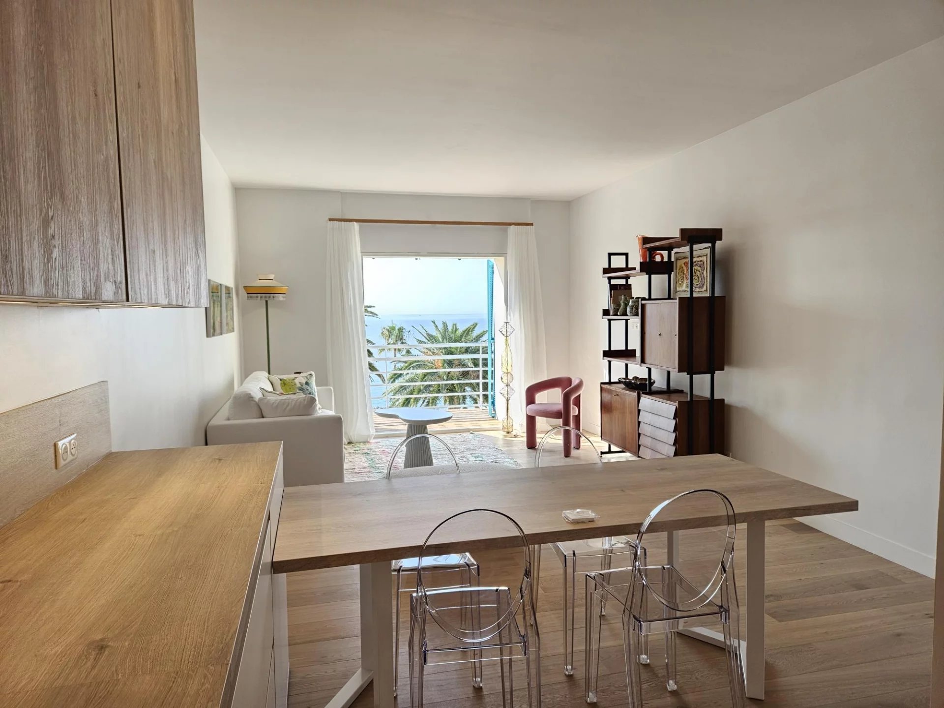 the Lillian, 2-bedroom apartment in the Suquet with a stunning sea view