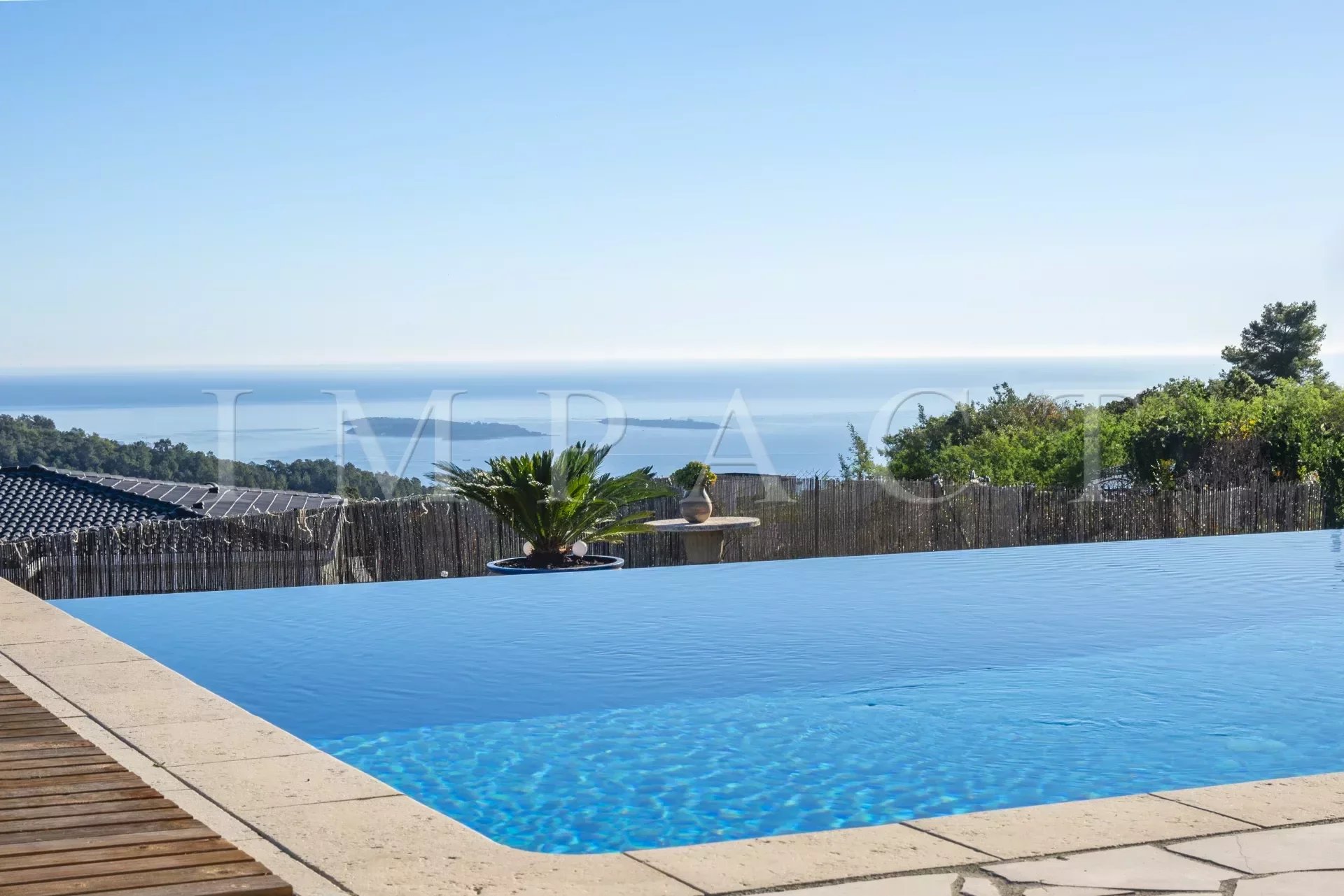 FOR SALE PROPERTY WITH SEA VEW IN TANNERON