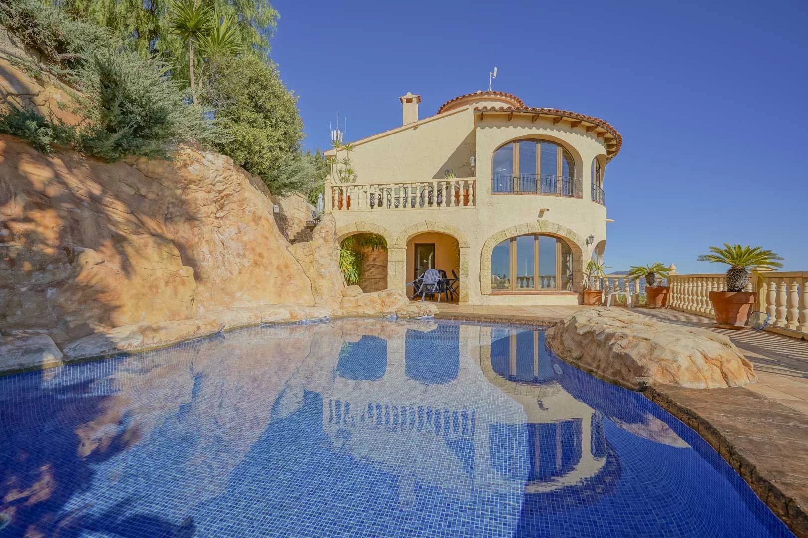 Traditional villa with panoramic sea views
