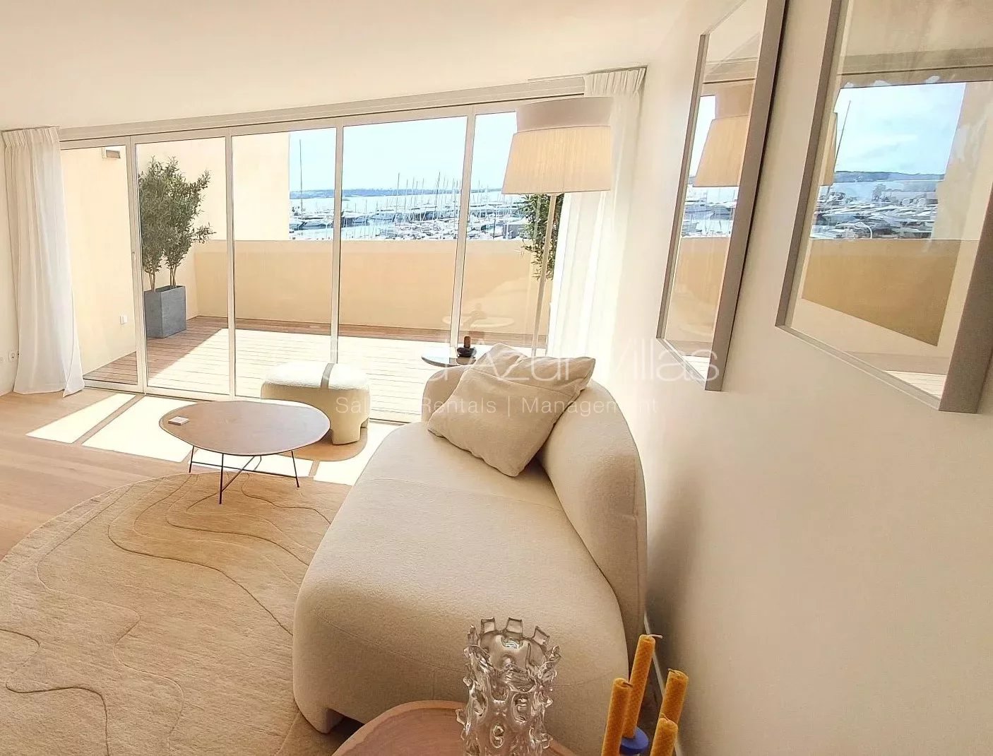CANNES BANANE - DUPLEX WITH VIEW OF THE OLD HARBOUR