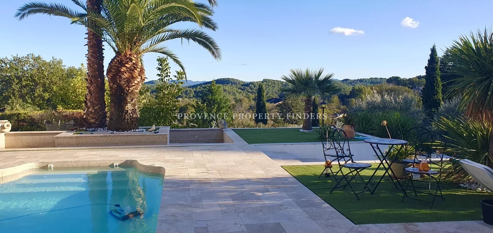 Provence, Villa with a view of Flayosc