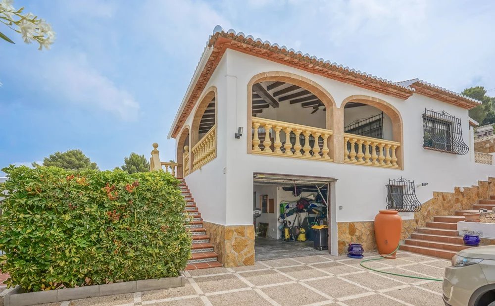 Nice and big traditional villa for sale in Jávea