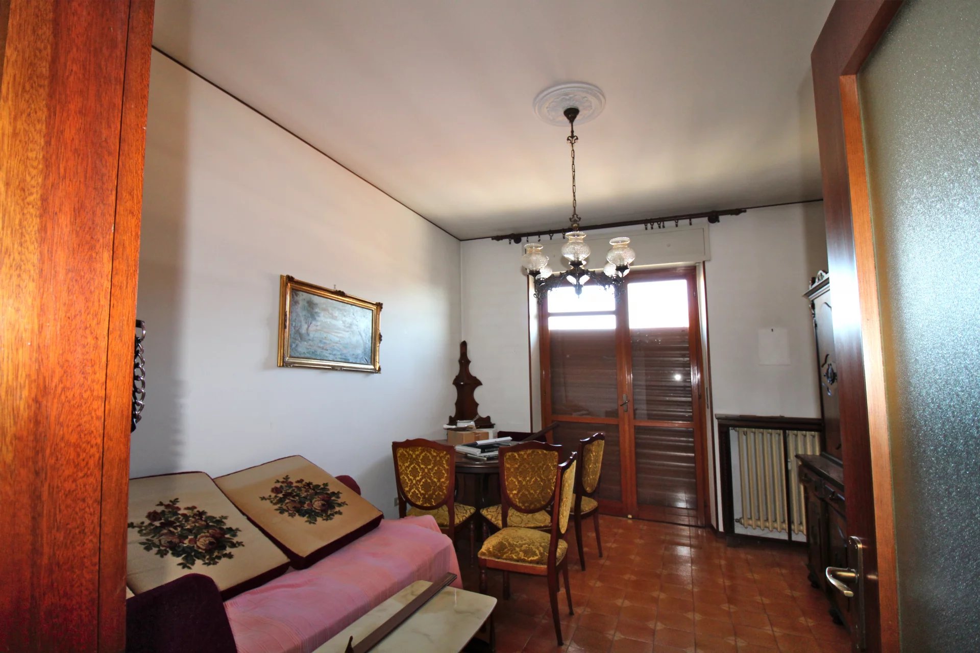 Affascinante appartamento nel cuore di San Damiano d'Asti con cantina e box auto