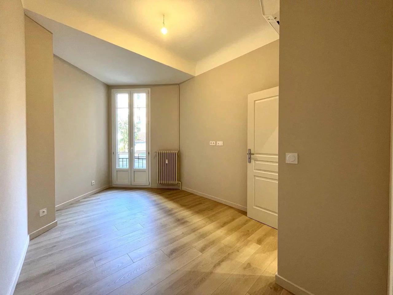 Appartement  3 Rooms 73.33m2  for sale   299 500 €