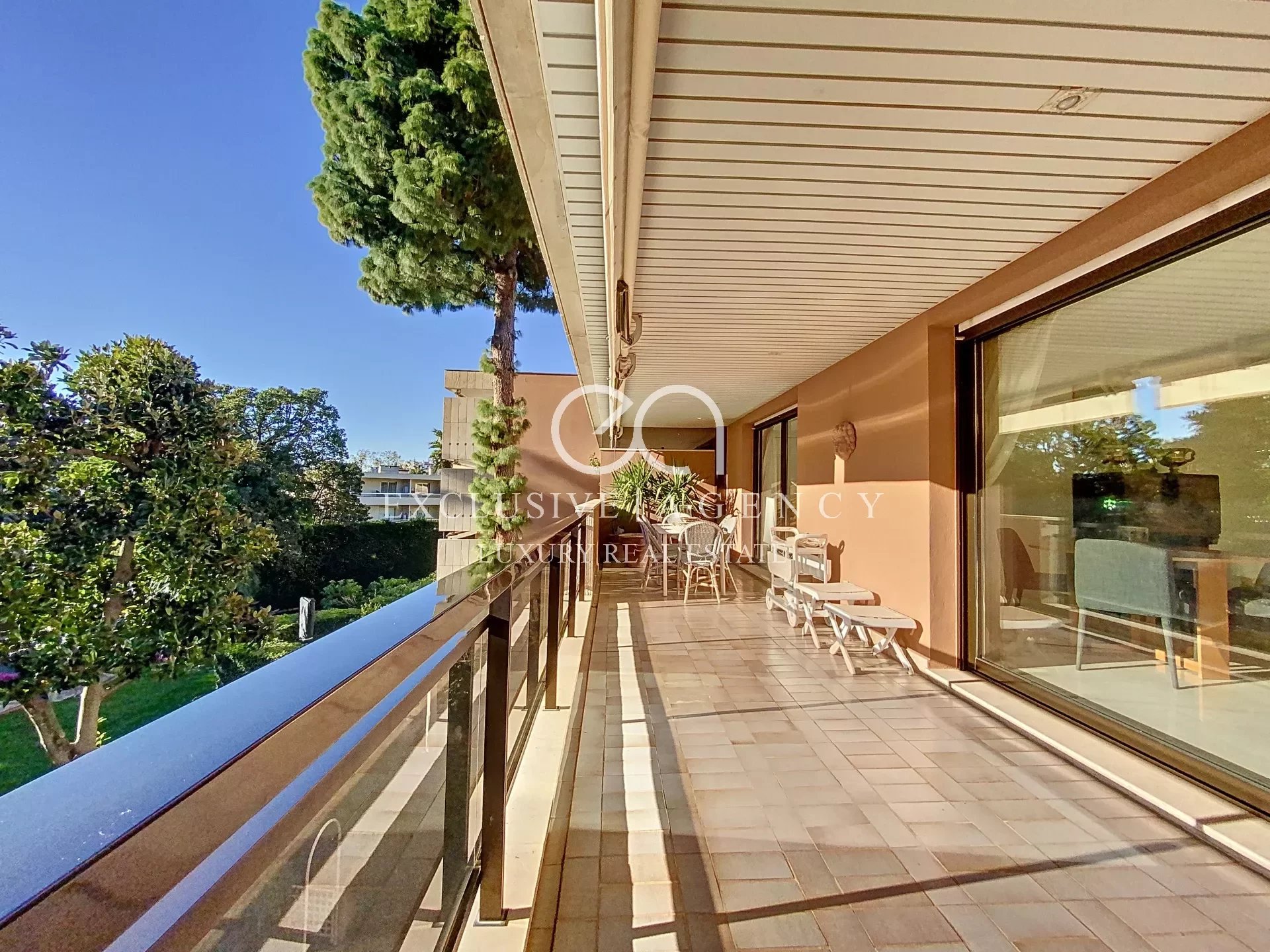 Cannes, Niedrige Californie - Helle 3-Zimmer-Wohnung von 82 m² in einer Residenz von hohem Standard