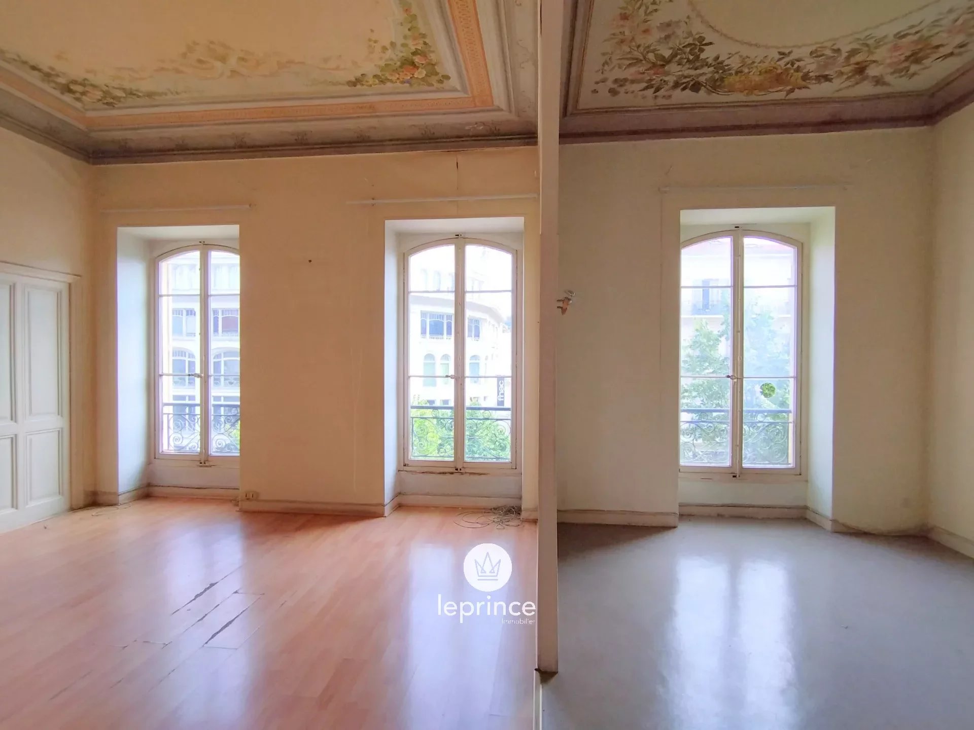 Nice Centre ville - 19th century building - 6 Rooms 160m2 - To renovate