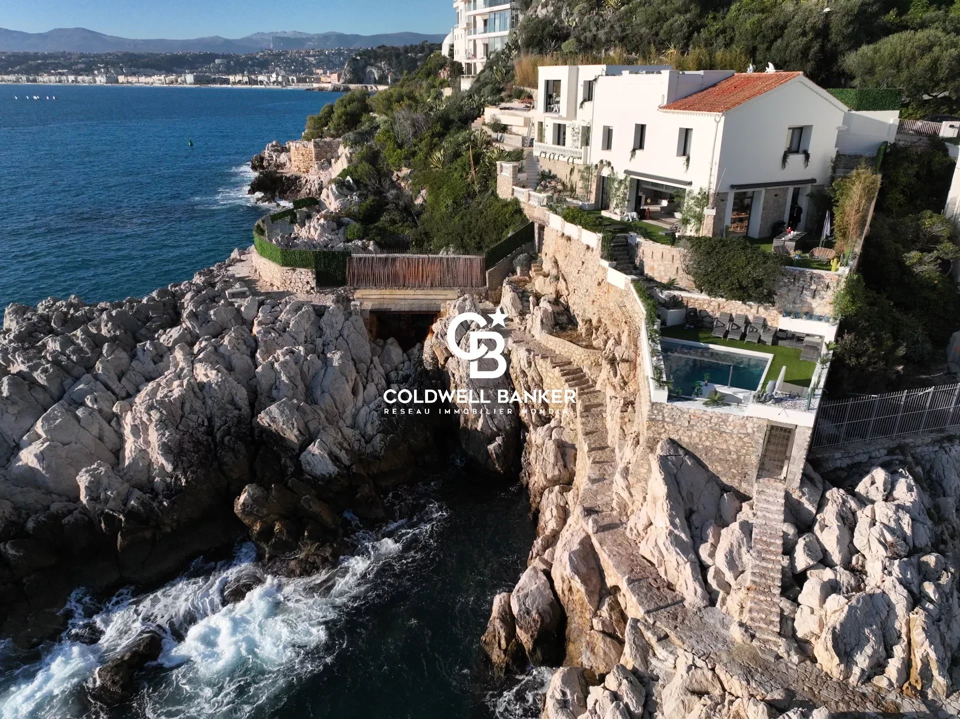 Villa 7 pièces, emplacement rare au Cap de Nice