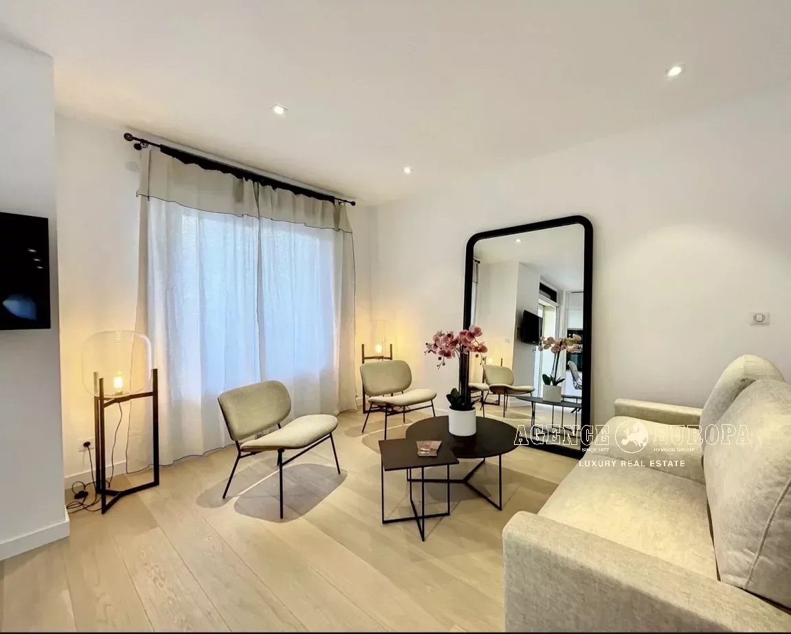 CANNES CENTRE - BEAUTIFUL 2-BEDROOM APARTMENT ENTIRELY RENOVATED