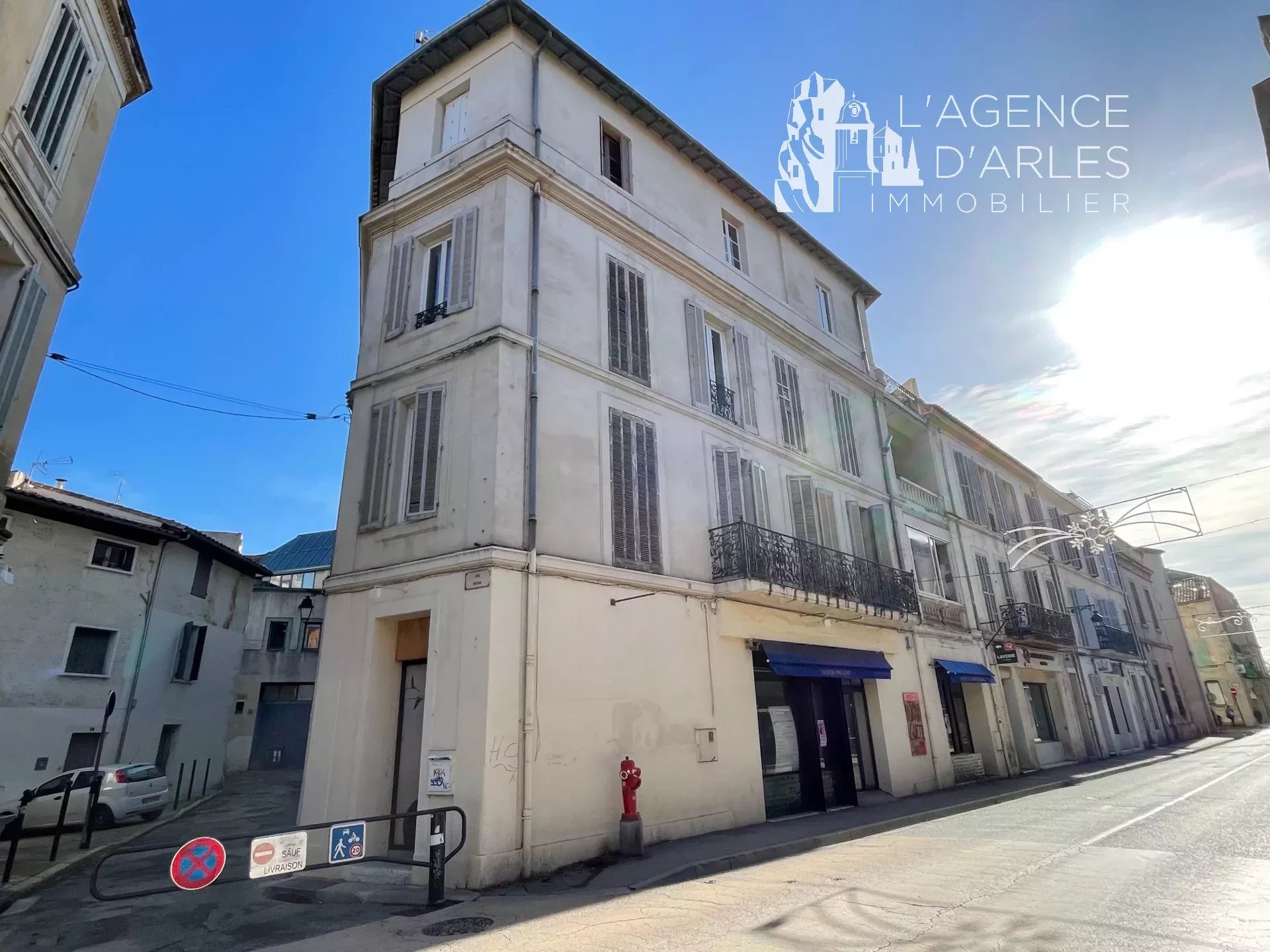 Vente Local Commercial 107m² à Arles (13200) - Agence D'Arles