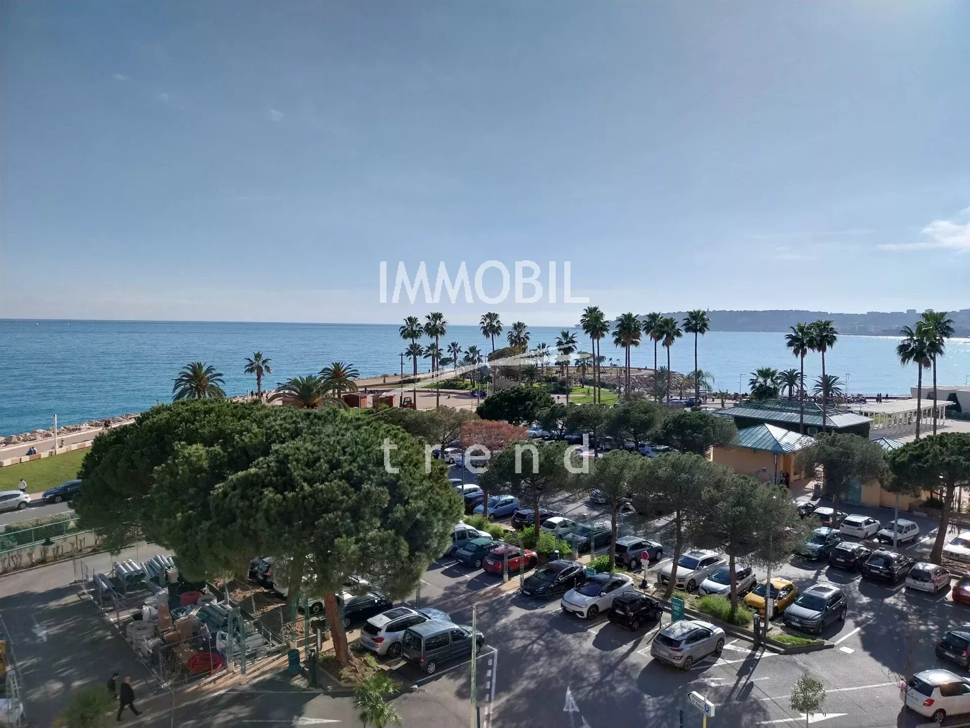 SOLE AGENCY !! - MENTON OLD TOWN/PLAGE DES SABLETTES - Charming studio apartment with mezzanine and panoramic view
