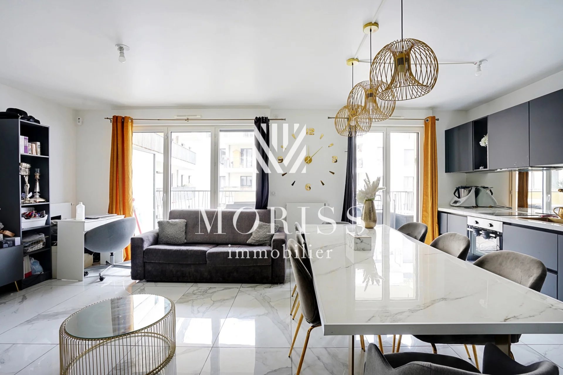 Clichy - Bel appartement familial de 3 pièces de 83 M2 + 8 M2 de - Image Array