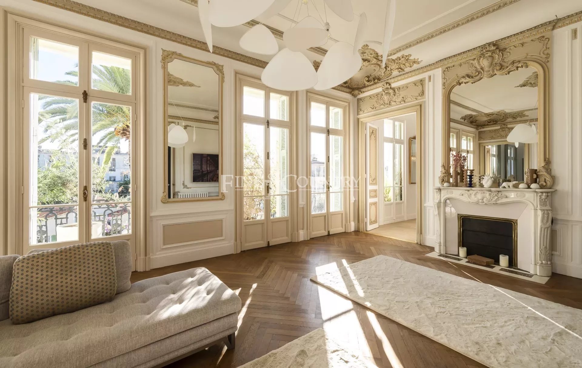 Apartment for sale in Nice Cimiez Residential Sector Accommodation in Cannes