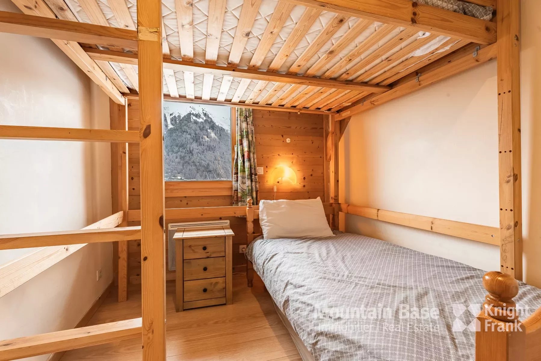 Photo of Large 8 bedroom chalet in Morzine