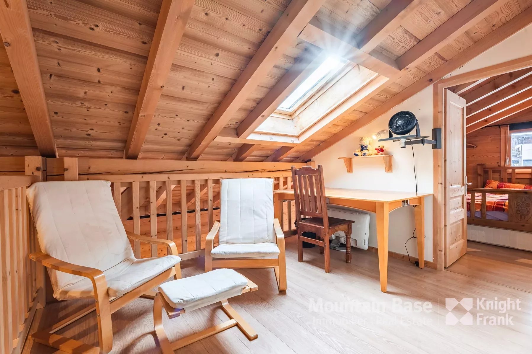 Photo of Large 8 bedroom chalet in Morzine