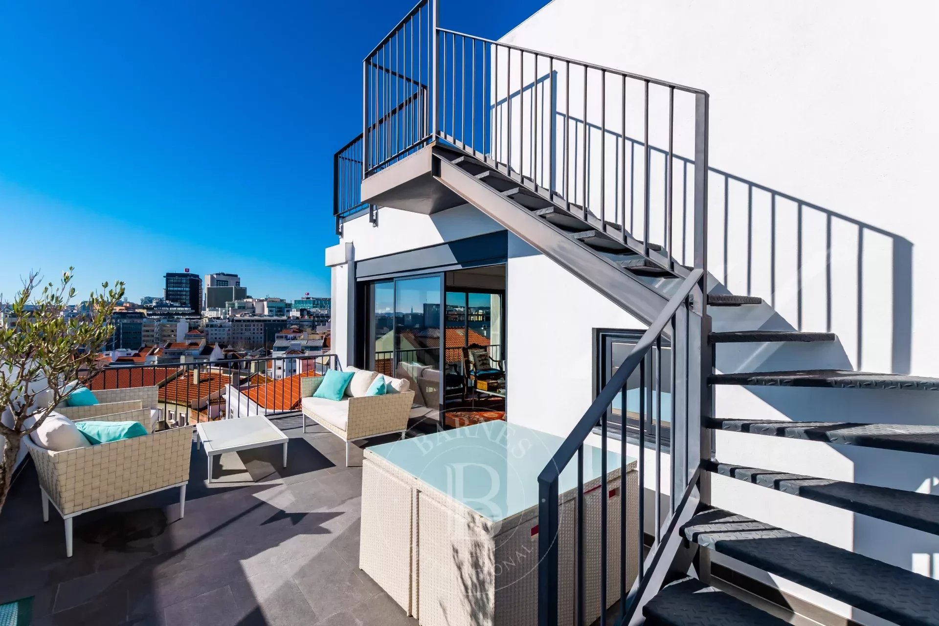 Penthouse with Terrace and View