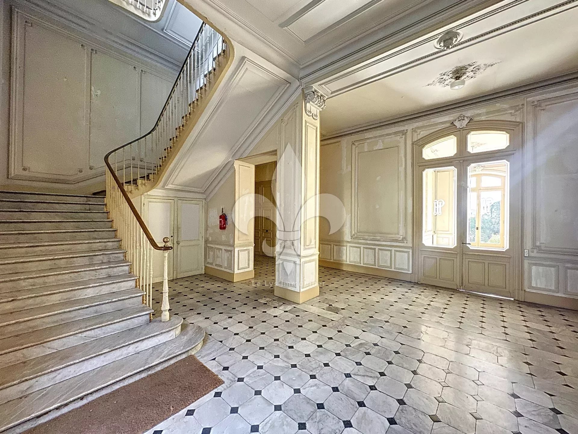 Cannes - Alexandre III: 3-room bourgeois duplex apartment
