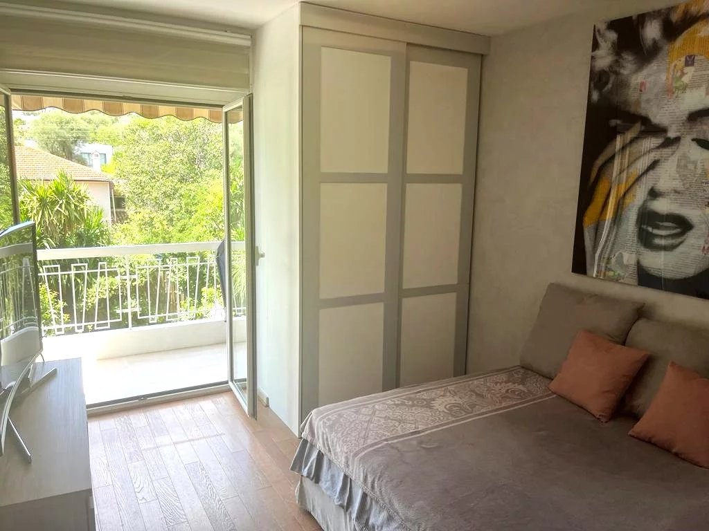 ANTIBES - 5 BEDROOM - HOUSE/APPARTMENT
