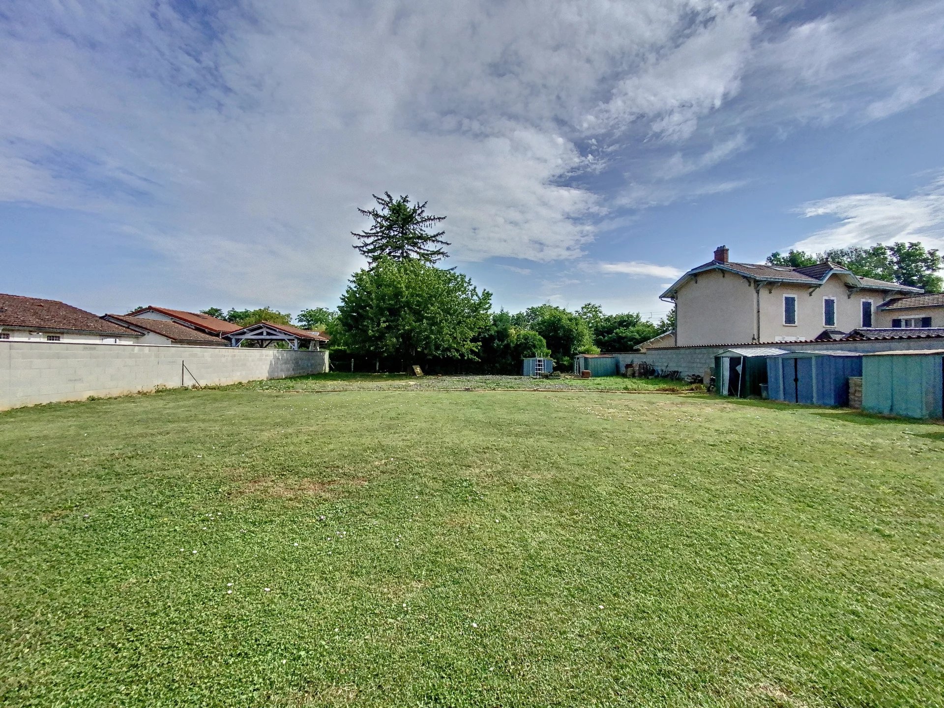 Vente Terrain 870m² à Ambérieux (69480) - Valdor L'Agence Immobilière
