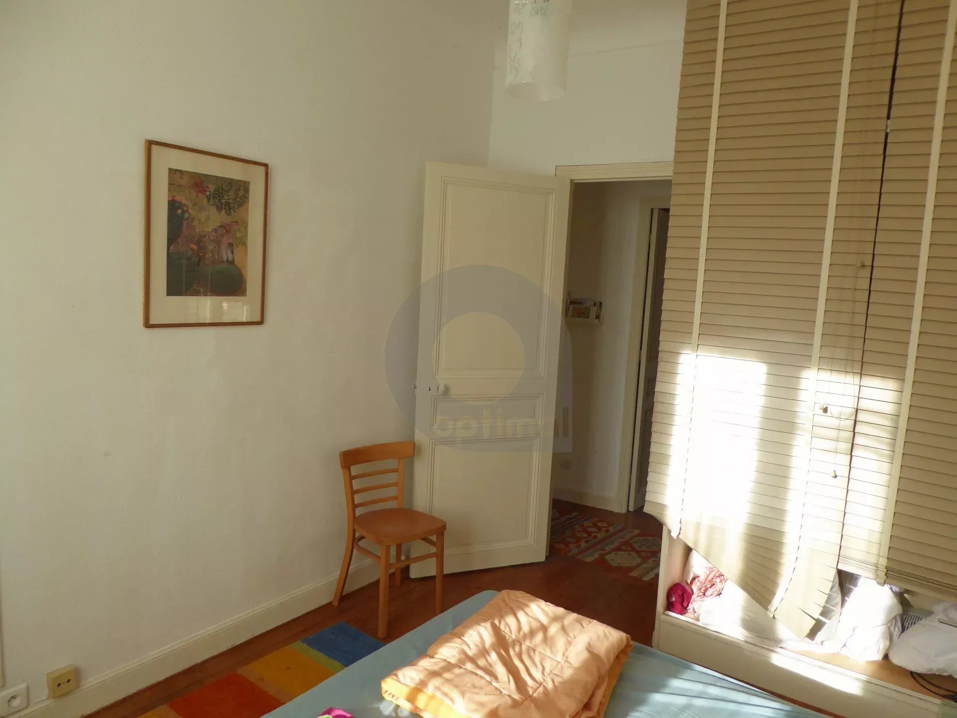 EXCLUSIVE 3 ROOMS in Mentonnaise house