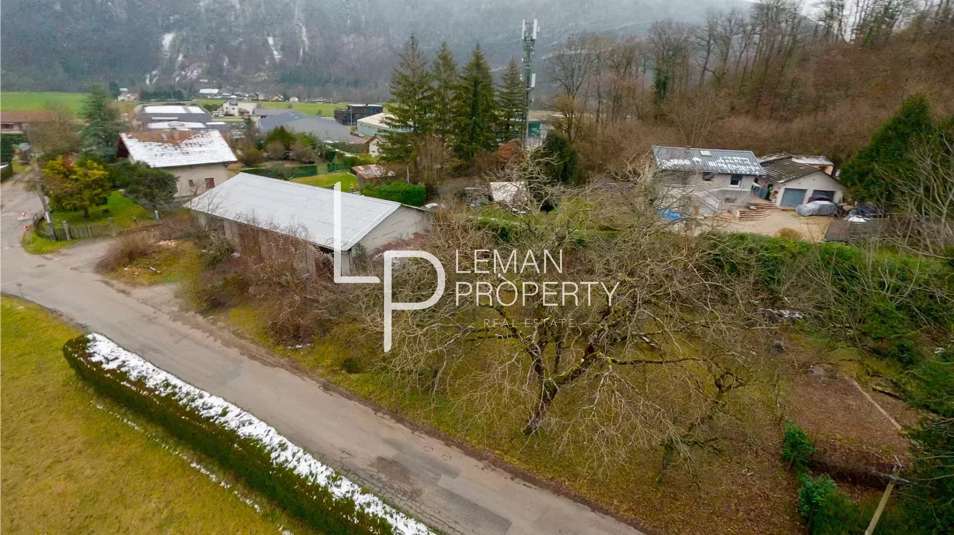 L'agence Leman property vous propose un terrain à la vente