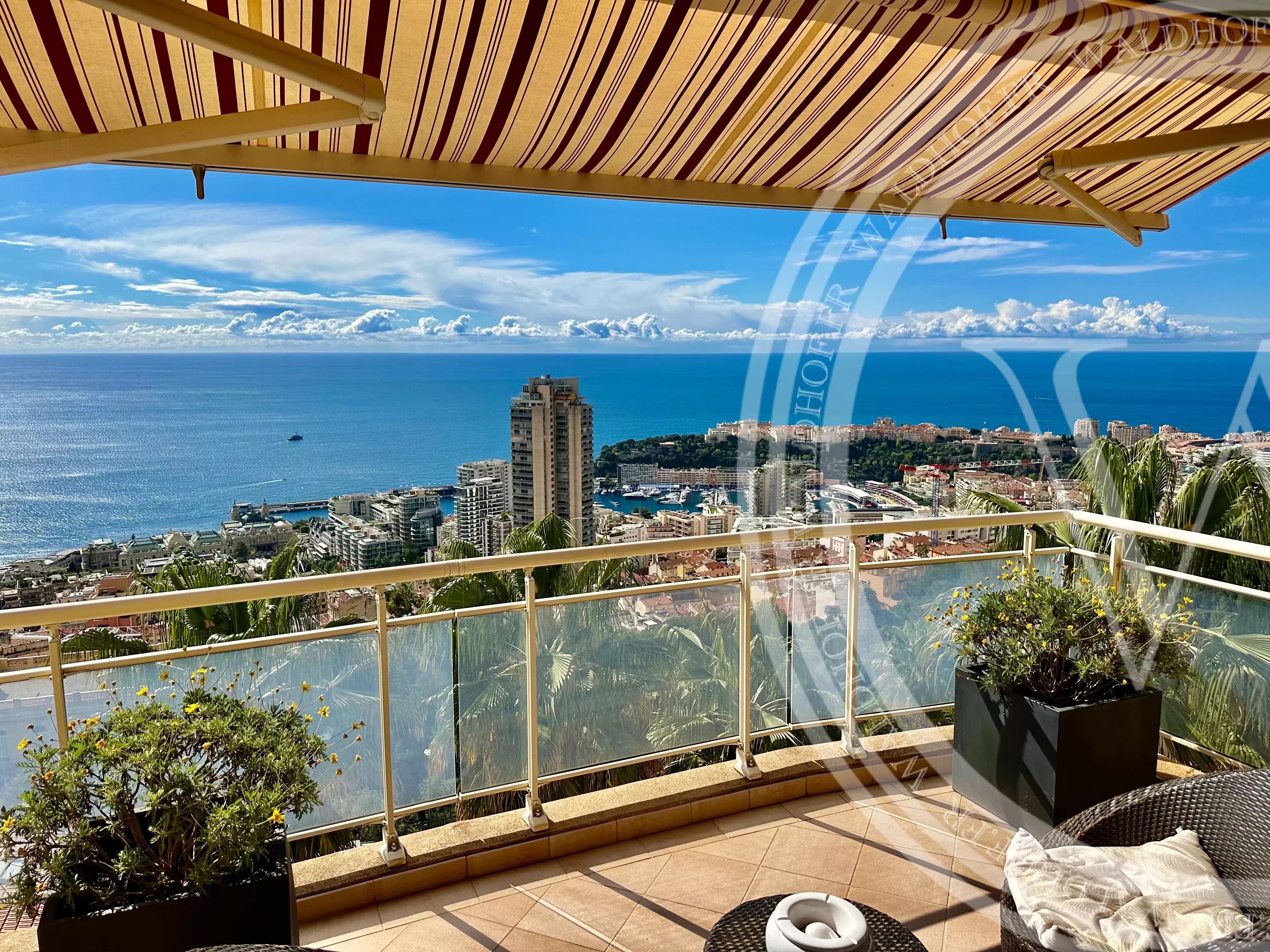 Appartement de 4 chambres éblouissant avec vue panoramique sur la mer et Monaco à Beausoleil