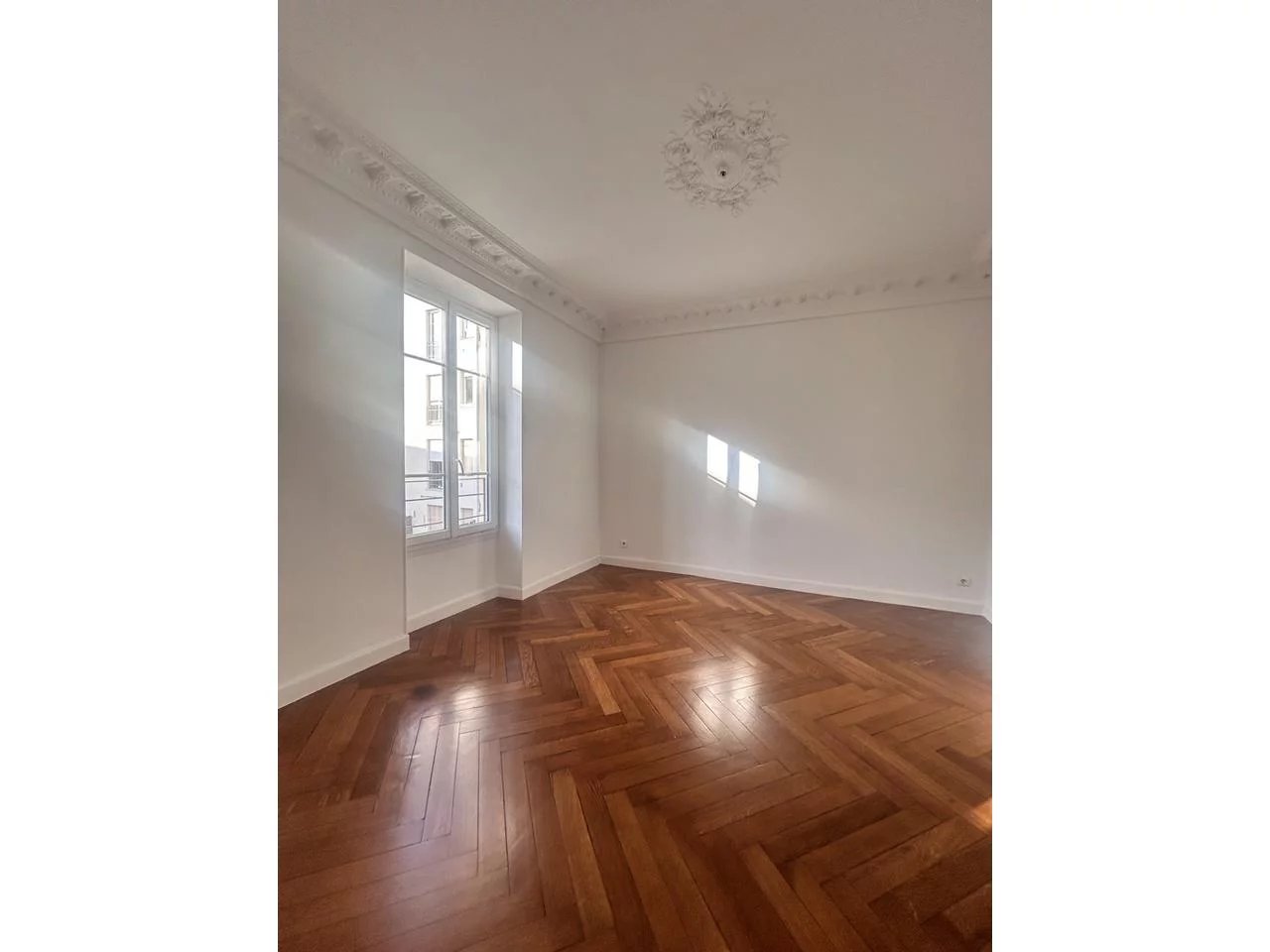 Appartement  4 Rooms 85m2  for sale   449 000 €