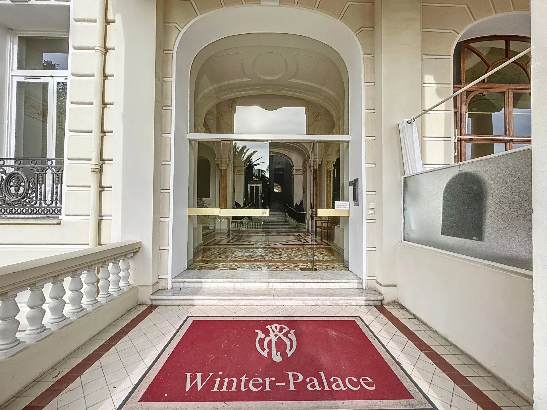 annonce Ventes Élégance Historique: Loft Prestigieux au Winter Palace de Menton