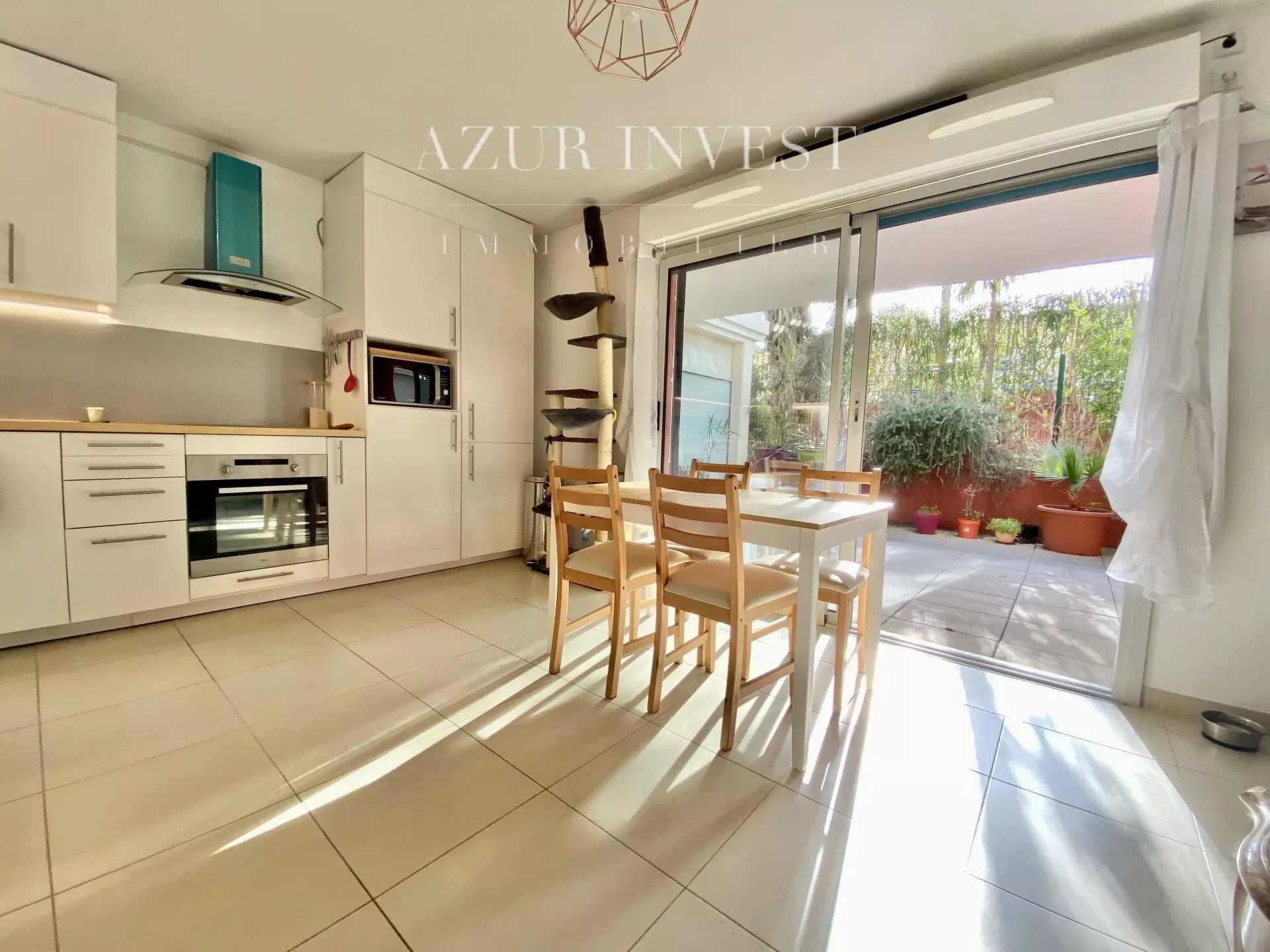 Vente Appartement 55m² 3 Pièces à Roquebrune-Cap-Martin (06190) - Azur Invest Immobilier