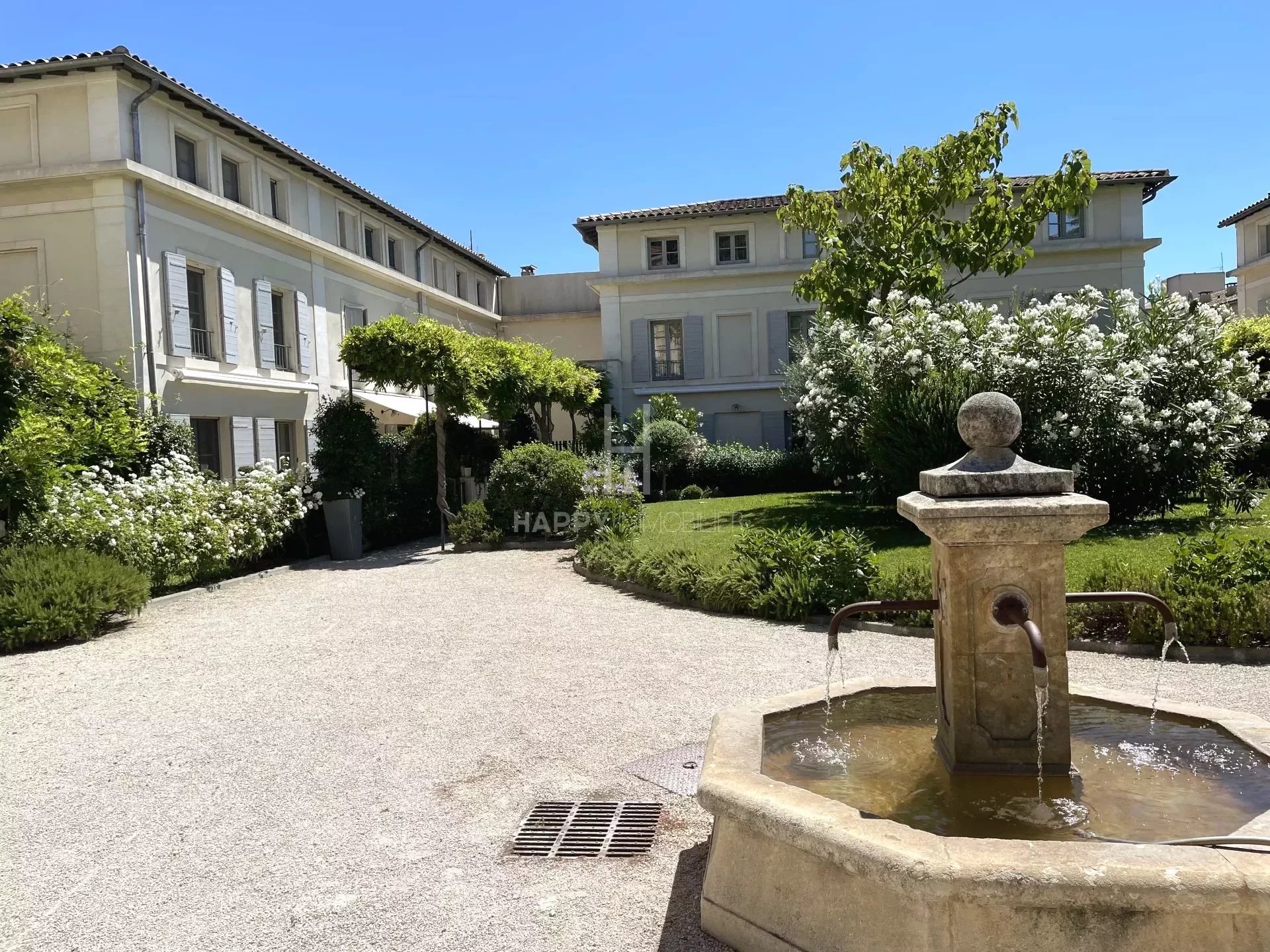 Grand standing pour cette villa en centre village de St rémy de Provence