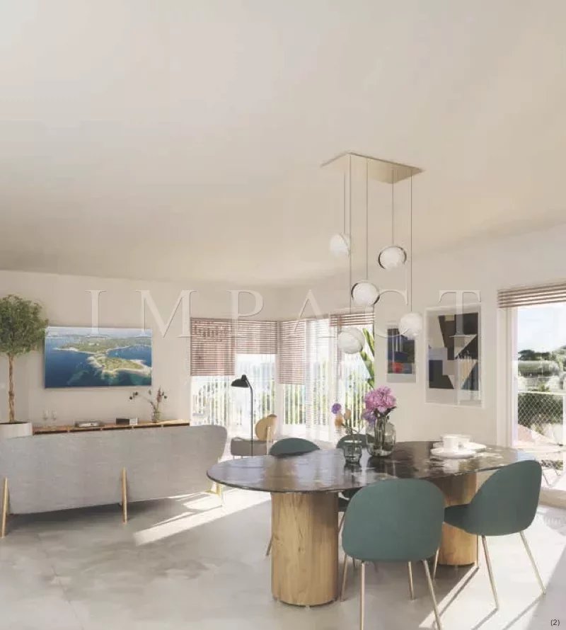Antibes, Face Mer, Magnifique appartement en dernier étage à vendre