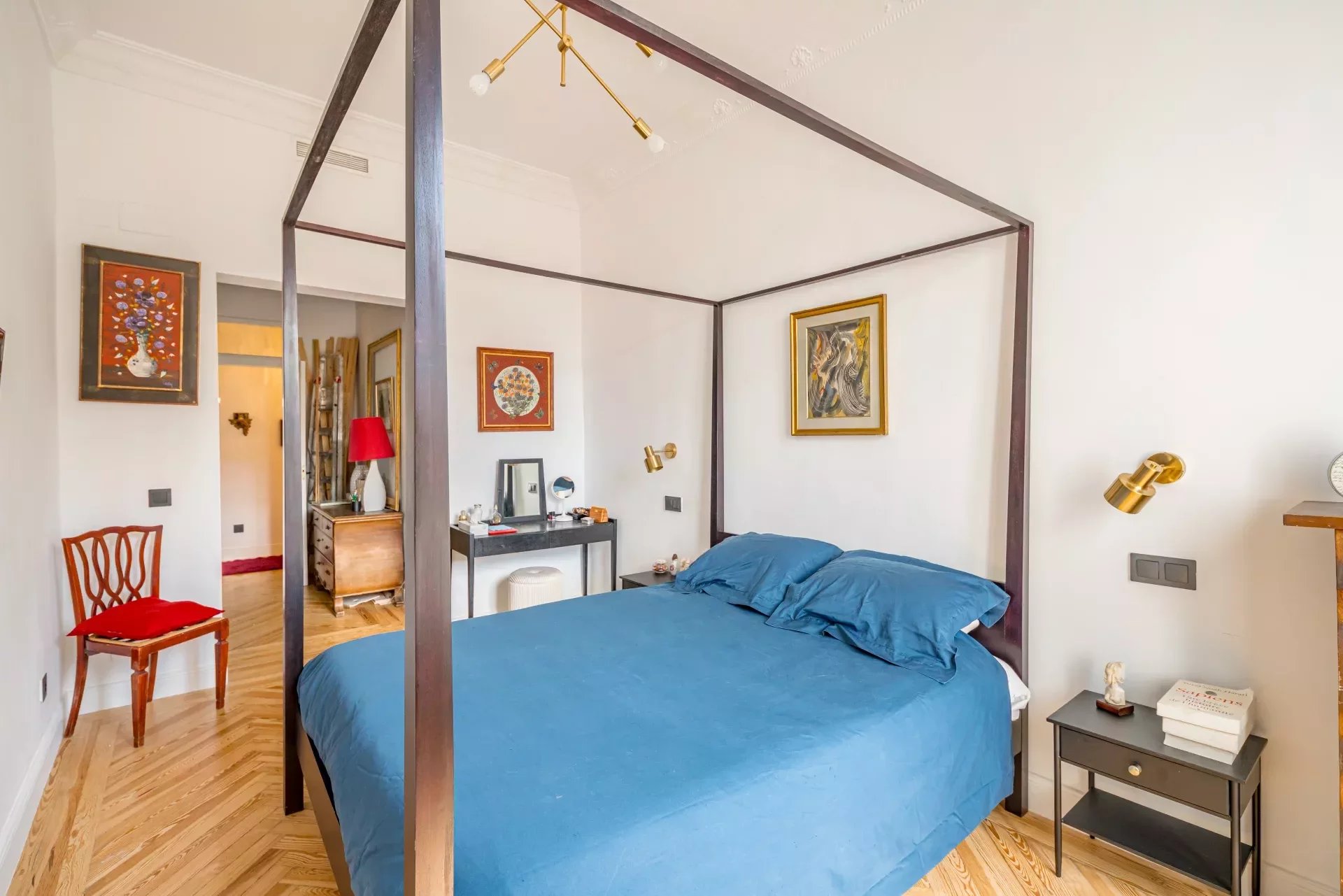 Fantastic apartment with 4 balconies in Cortes-Barrio de Las Letras-Madrid - picture 15 title=