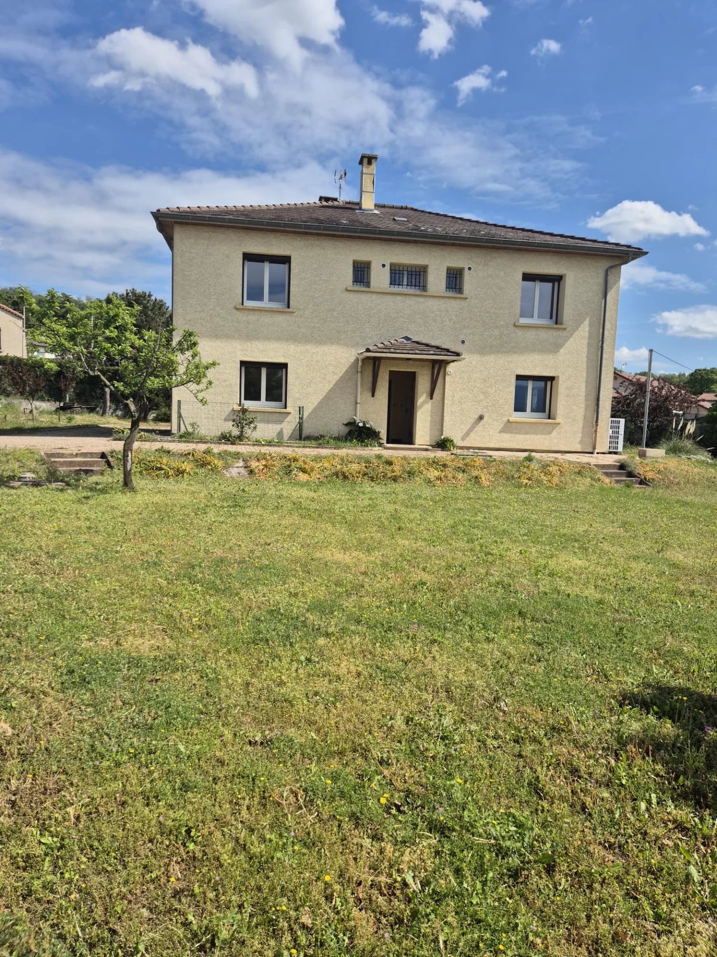 SALAISE SUR SANNE, Villa T5 de 160m² sur un sous-sol complet et un terrain de 1344m².