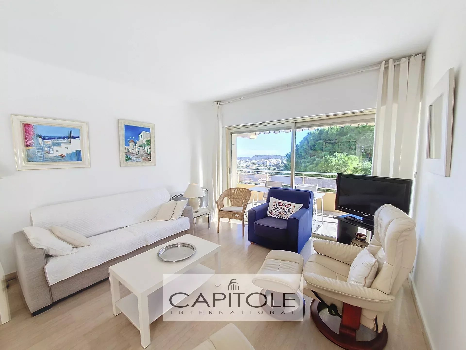 Antibes - Sole agent property : panoramic sea view, 2-bedroom corner apartement with large terrace