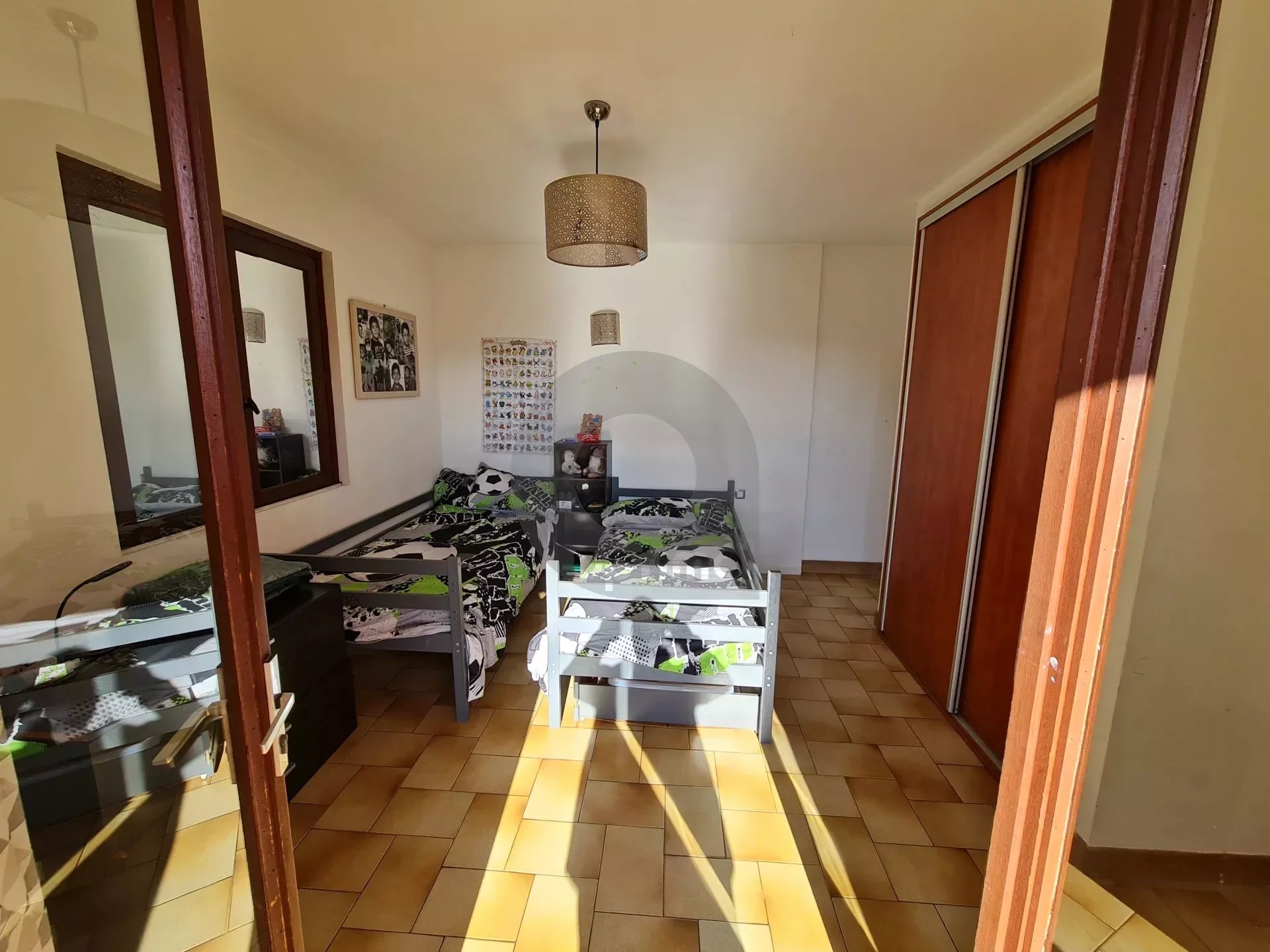 HOUSE SEVERAL FLATS RENTED MENTON MONTI