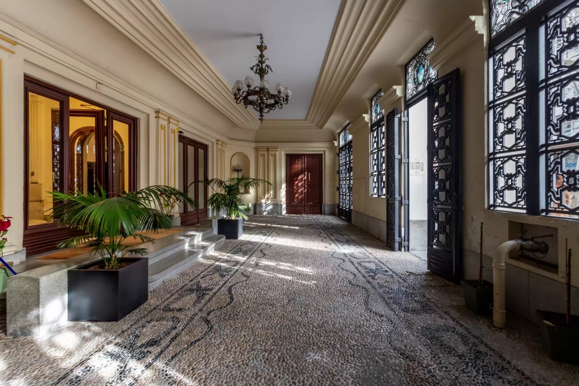 Exclusive apartment in the prestigious area of Almagro, Madrid - picture 14 title=