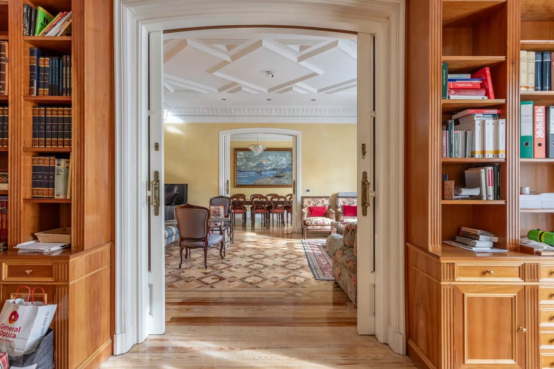 Exclusive apartment in the prestigious area of Almagro, Madrid - picture 5 title=