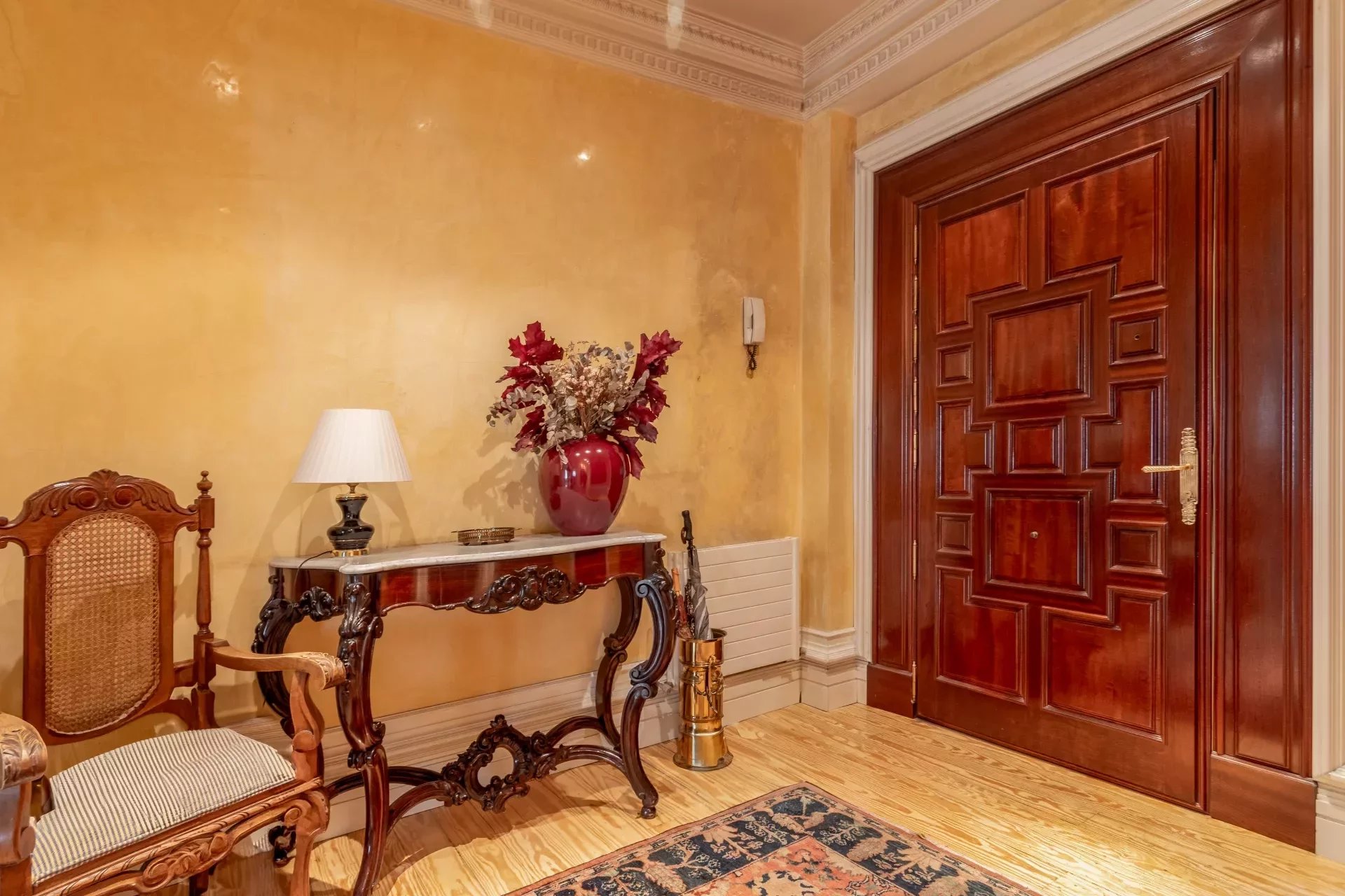 Exclusive apartment in the prestigious area of Almagro, Madrid - picture 4 title=