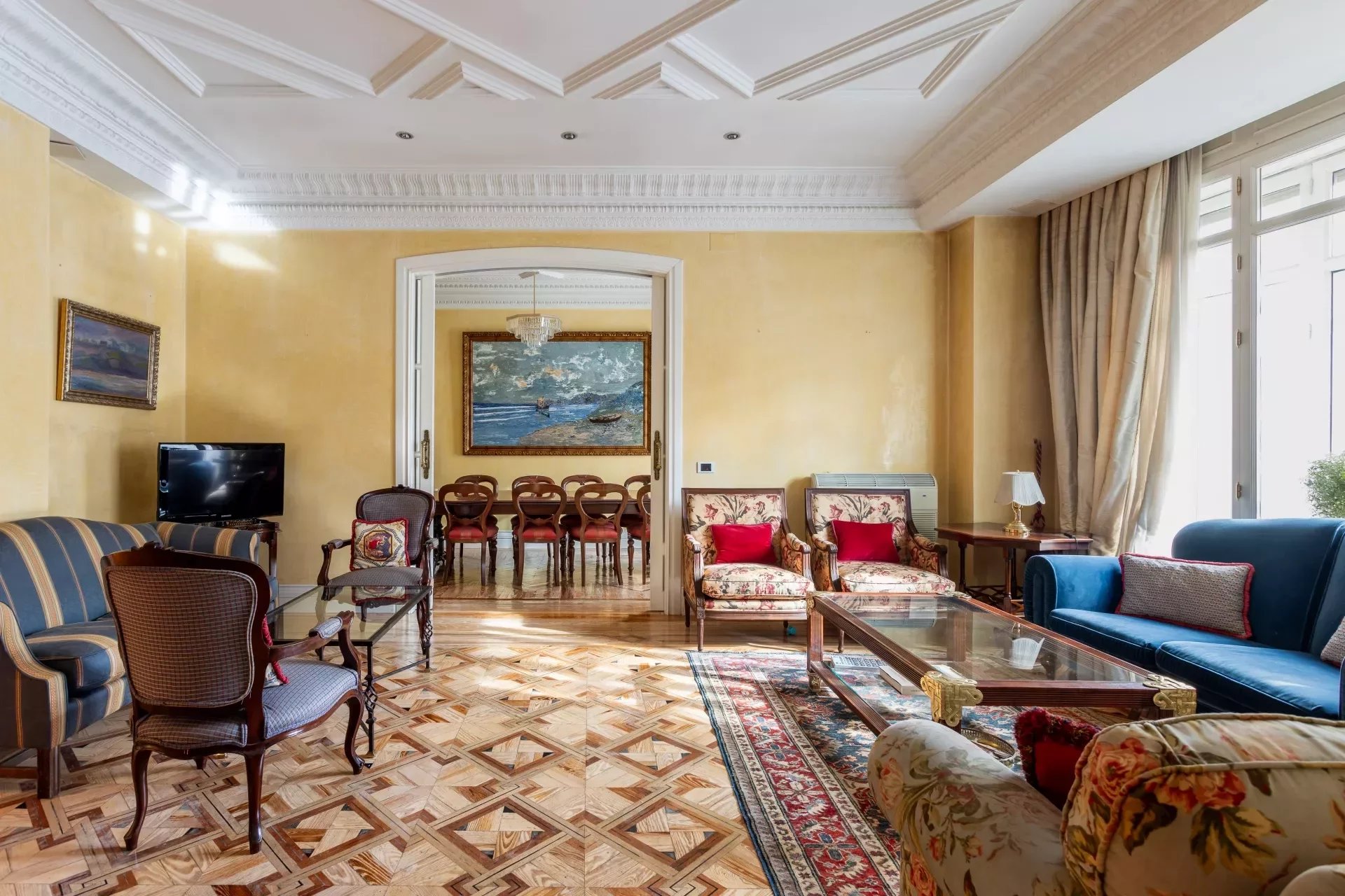 Exclusive apartment in the prestigious area of Almagro, Madrid