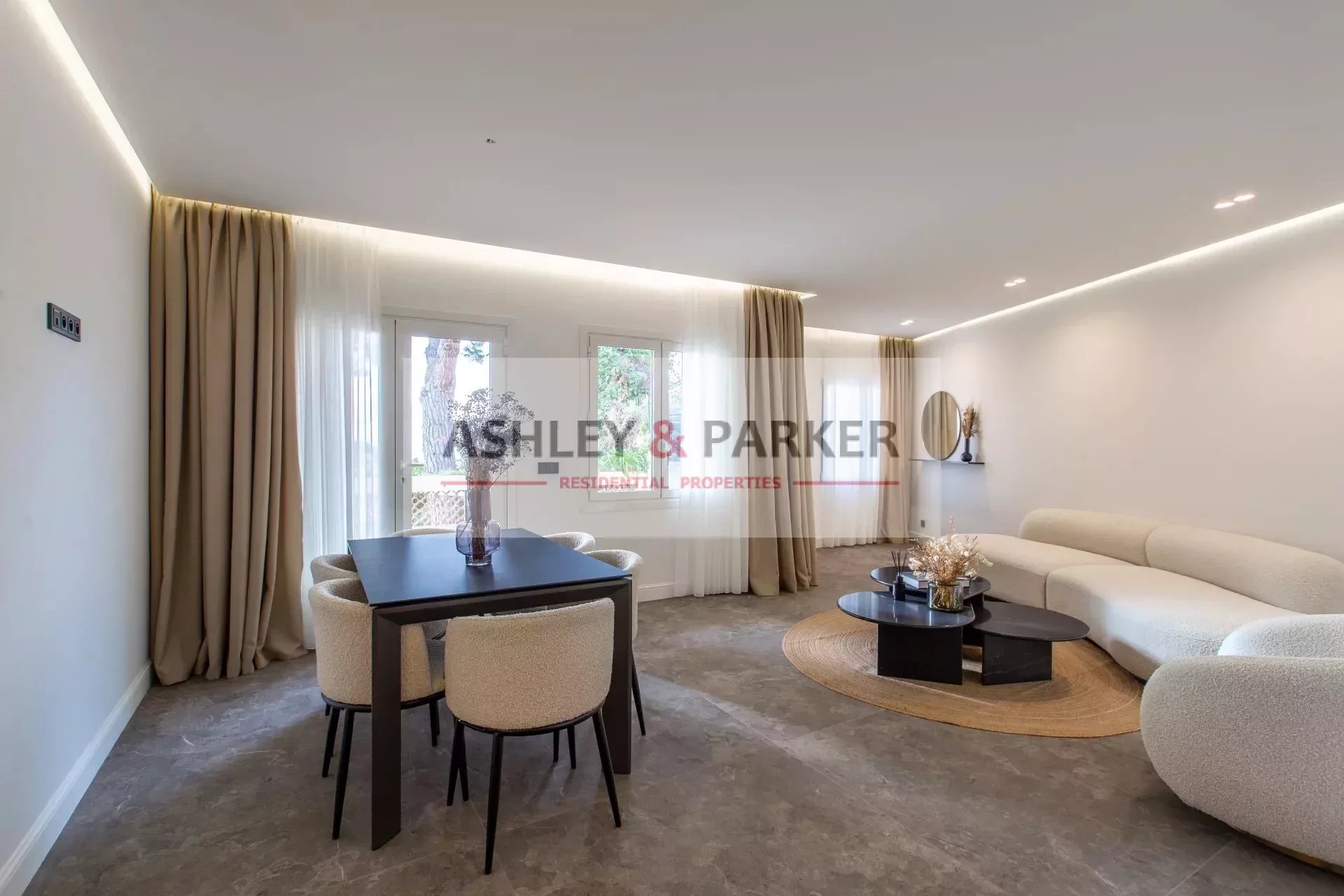 Vente Appartement 78m² 3 Pièces à Villefranche-sur-Mer (06230) - Ashley & Parker