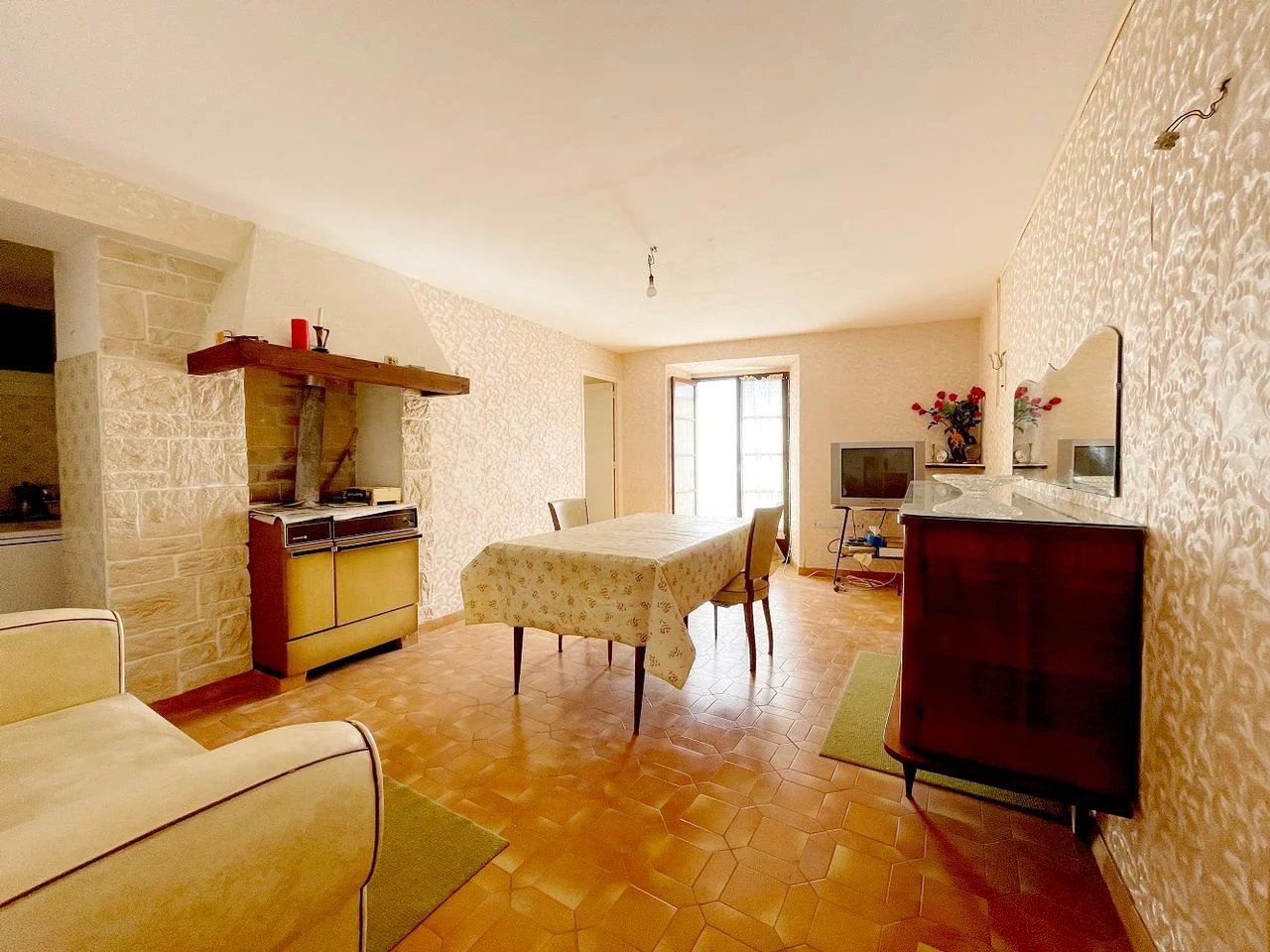 Appartement  3 Rooms 49m2  for sale    80 000 €
