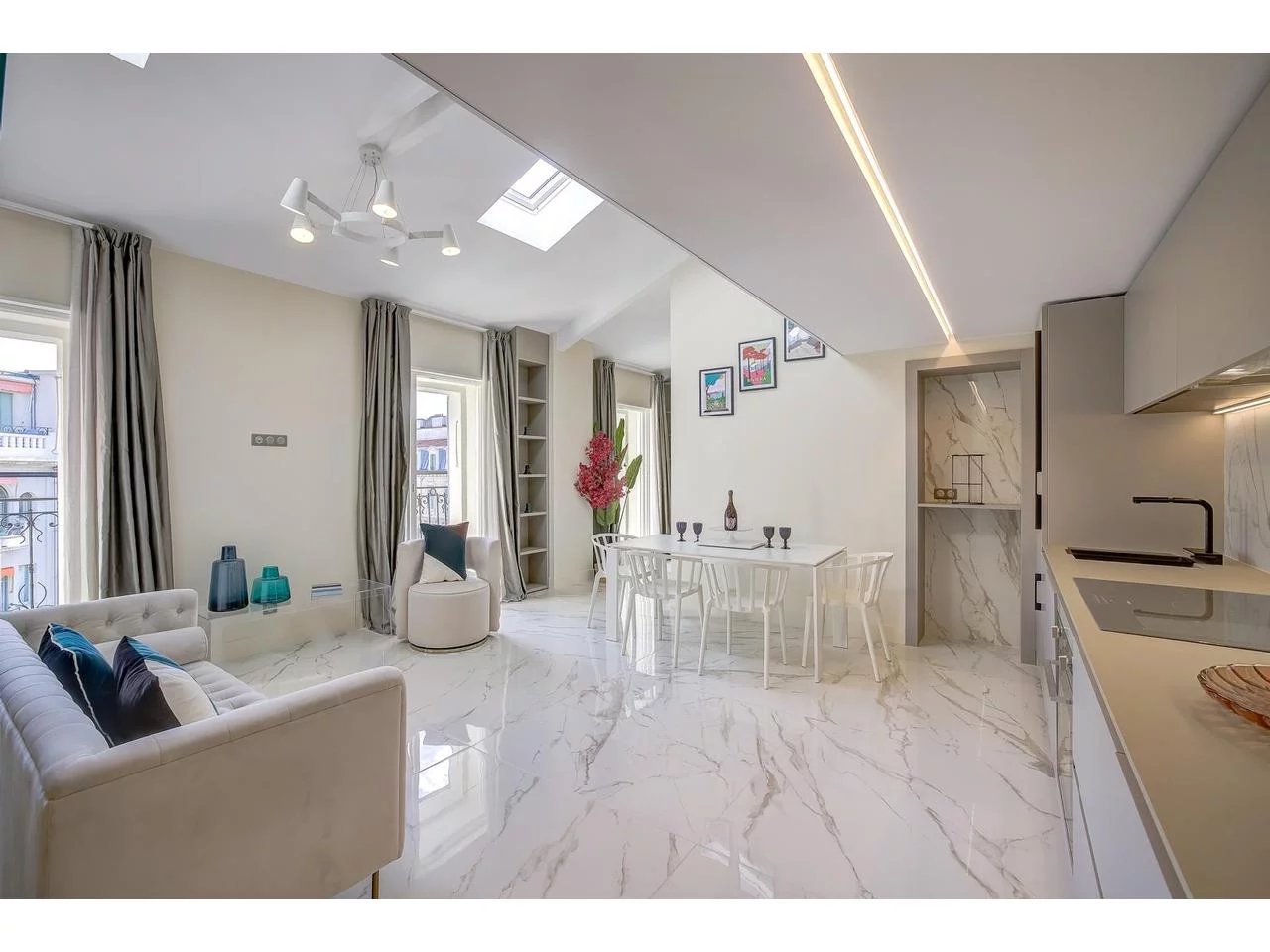 Appartement  4 Locali 92.44m2  In vendita  1 350 000 €