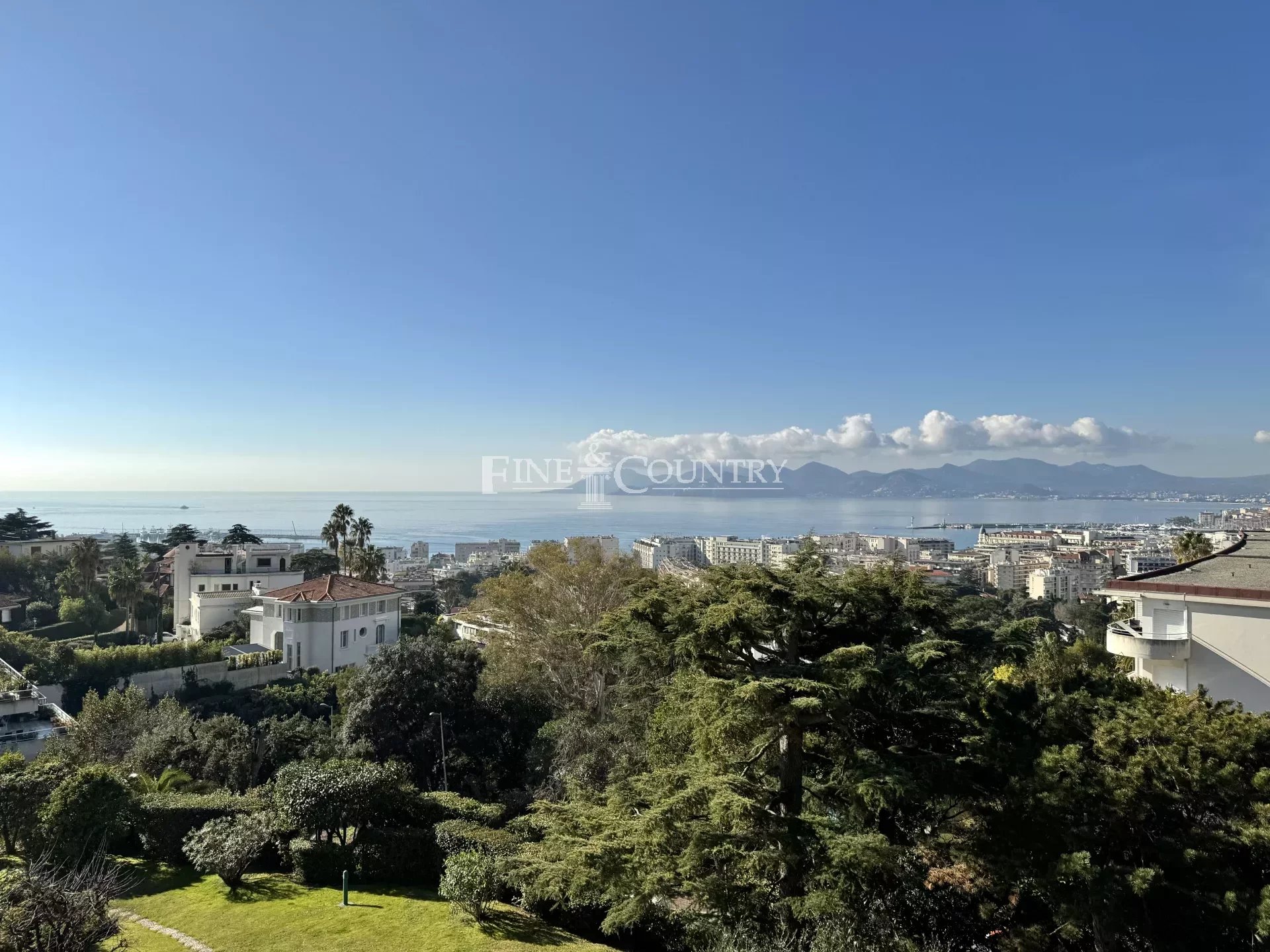 4 BEDROOM APPARTEMENT FOR SALE CANNES CALIFORNIE