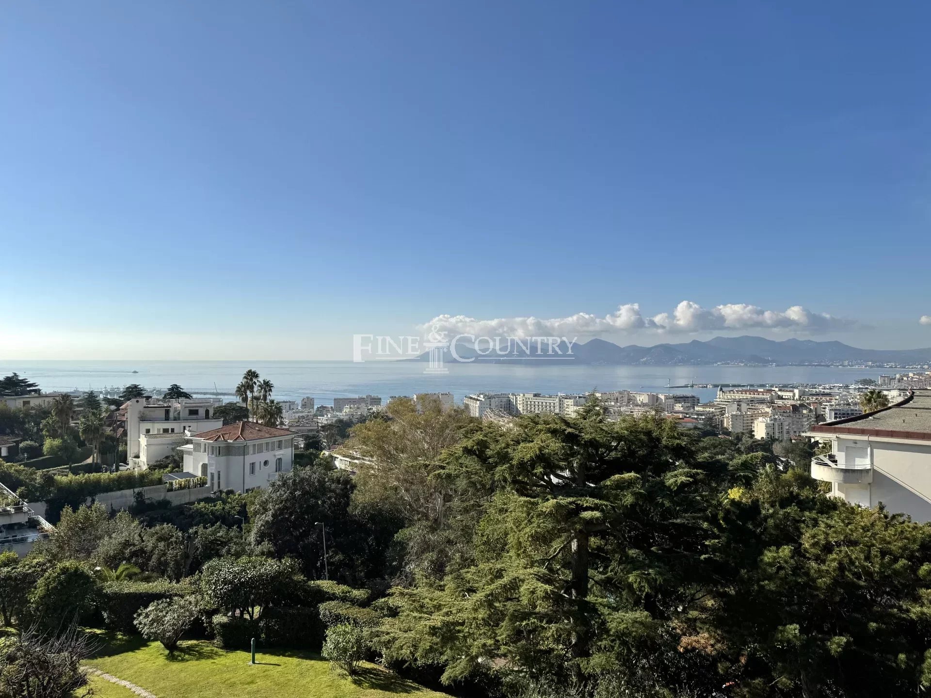 APPARTEMENT 5 PIECES À VENDRE CANNES - CALIFORNIE