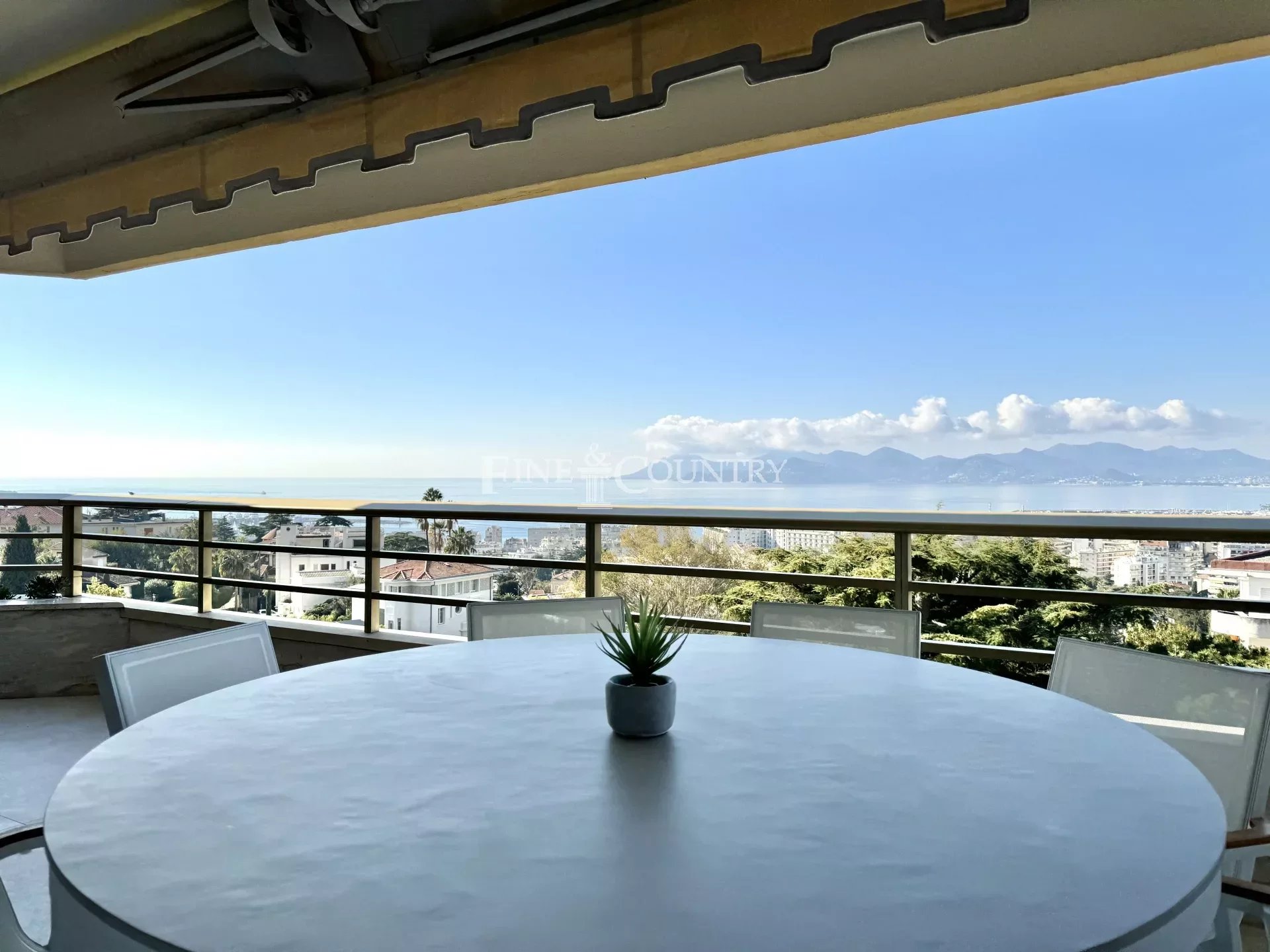 4 BEDROOM APPARTEMENT FOR SALE CANNES CALIFORNIE