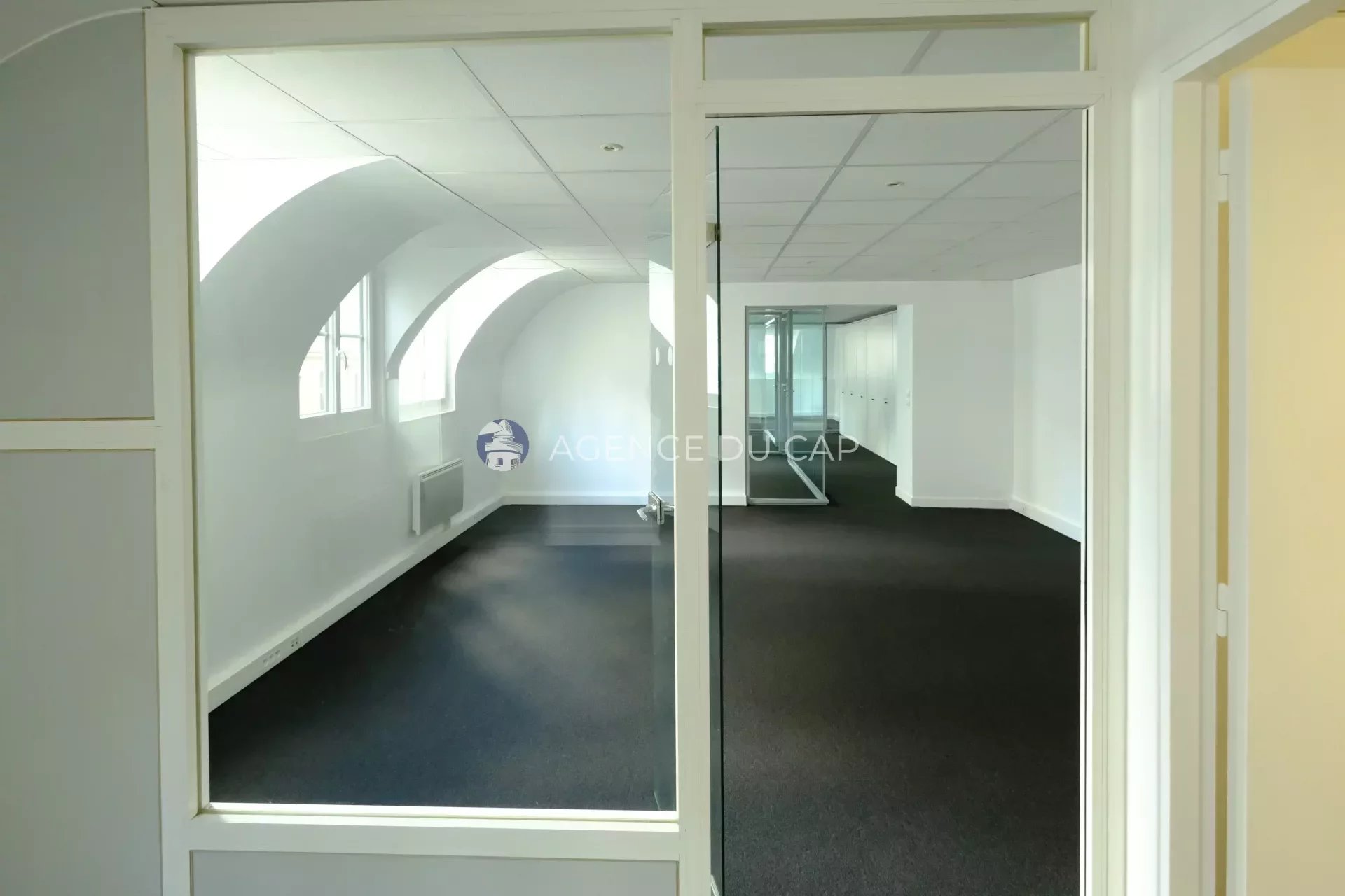 Office for rent- Marais- 4 separate spaces-75003- Archives