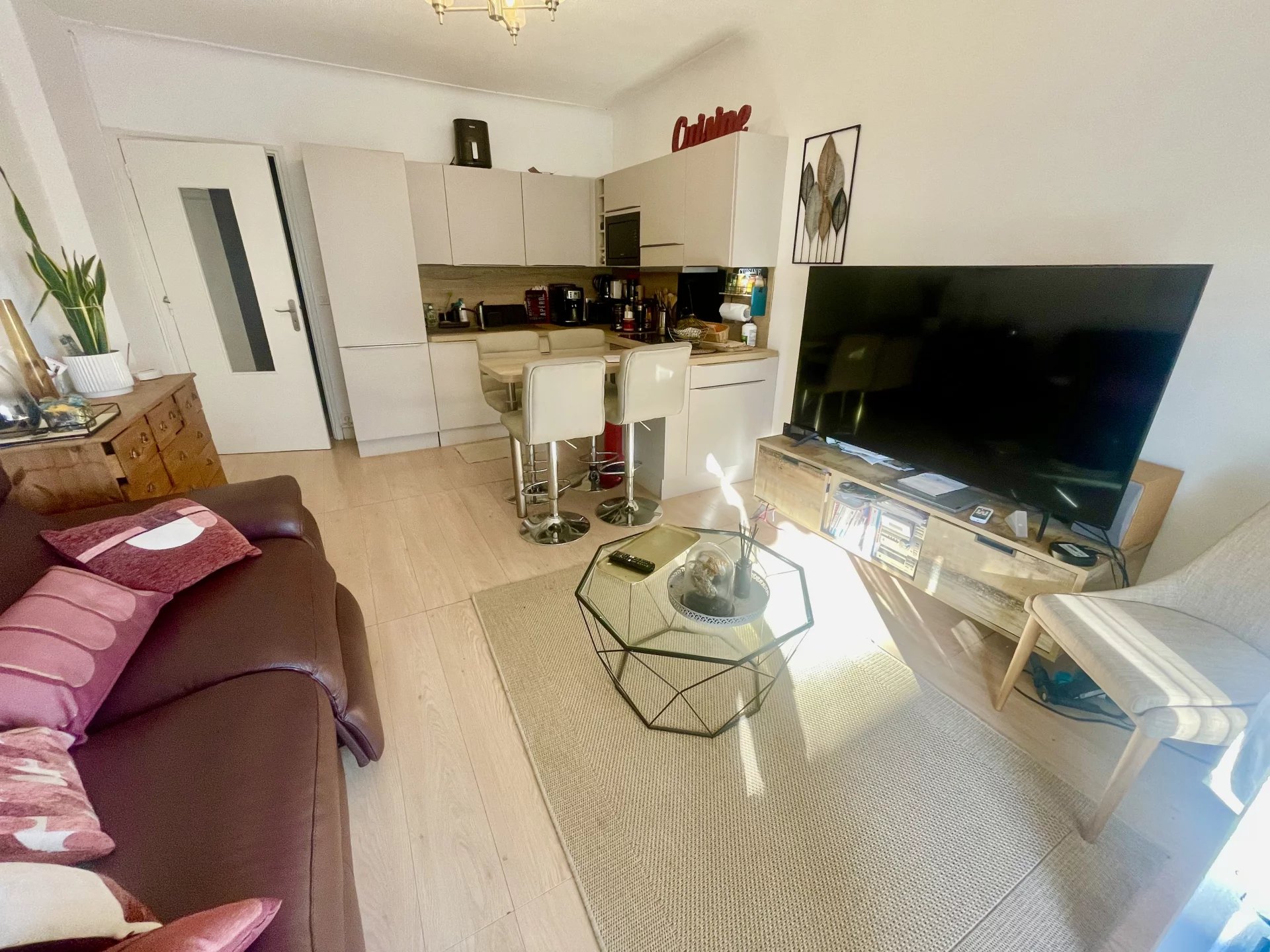CANNES SALE 3-ROOM APARTMENT IN ABSOLUTE CALM