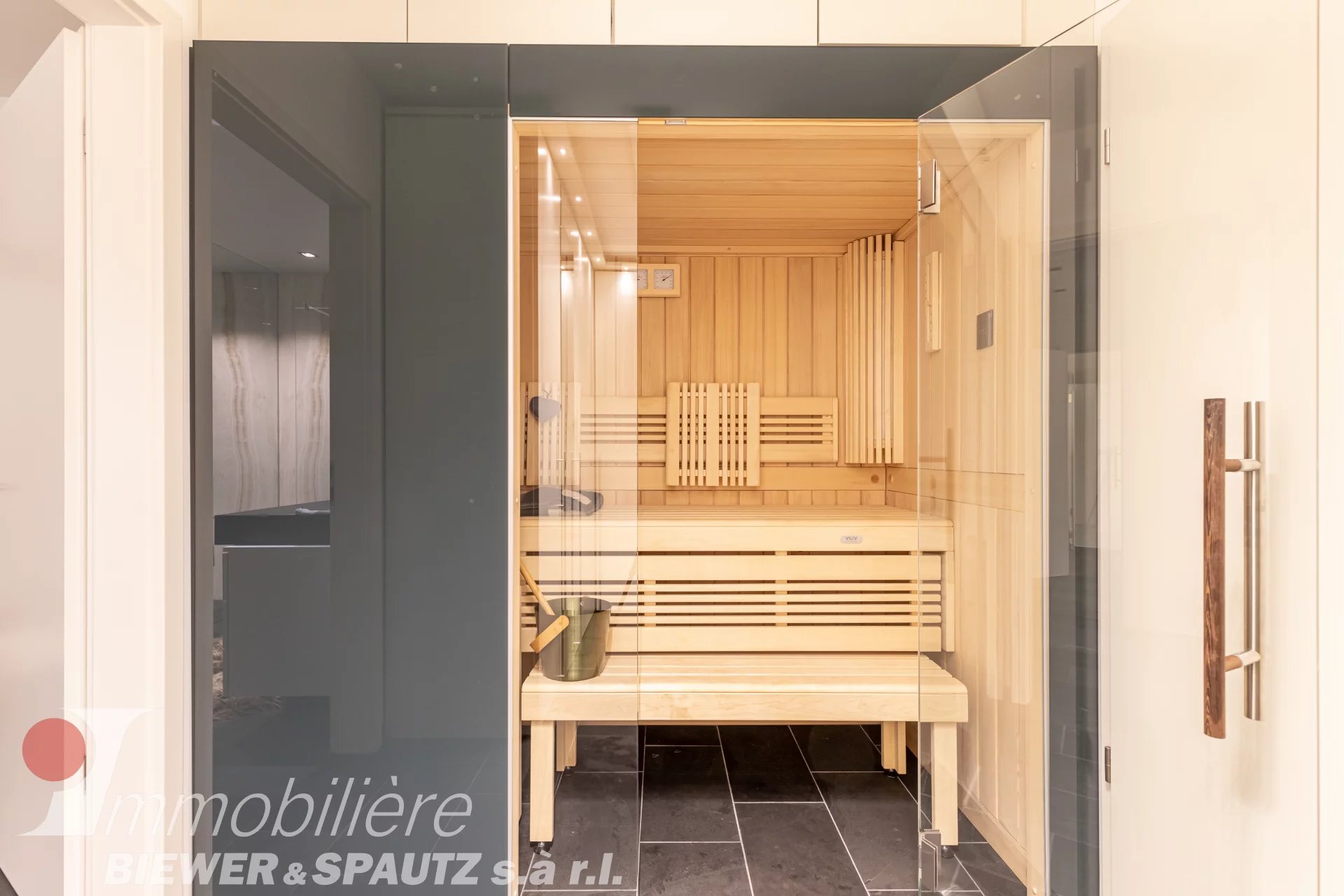 Moderne Luxuswohnung mit Idyllischer Aussicht – Wohnen in Perfektion