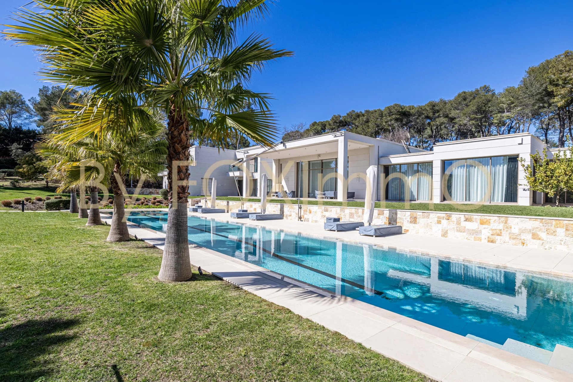Luxury contemporary villa Mougins