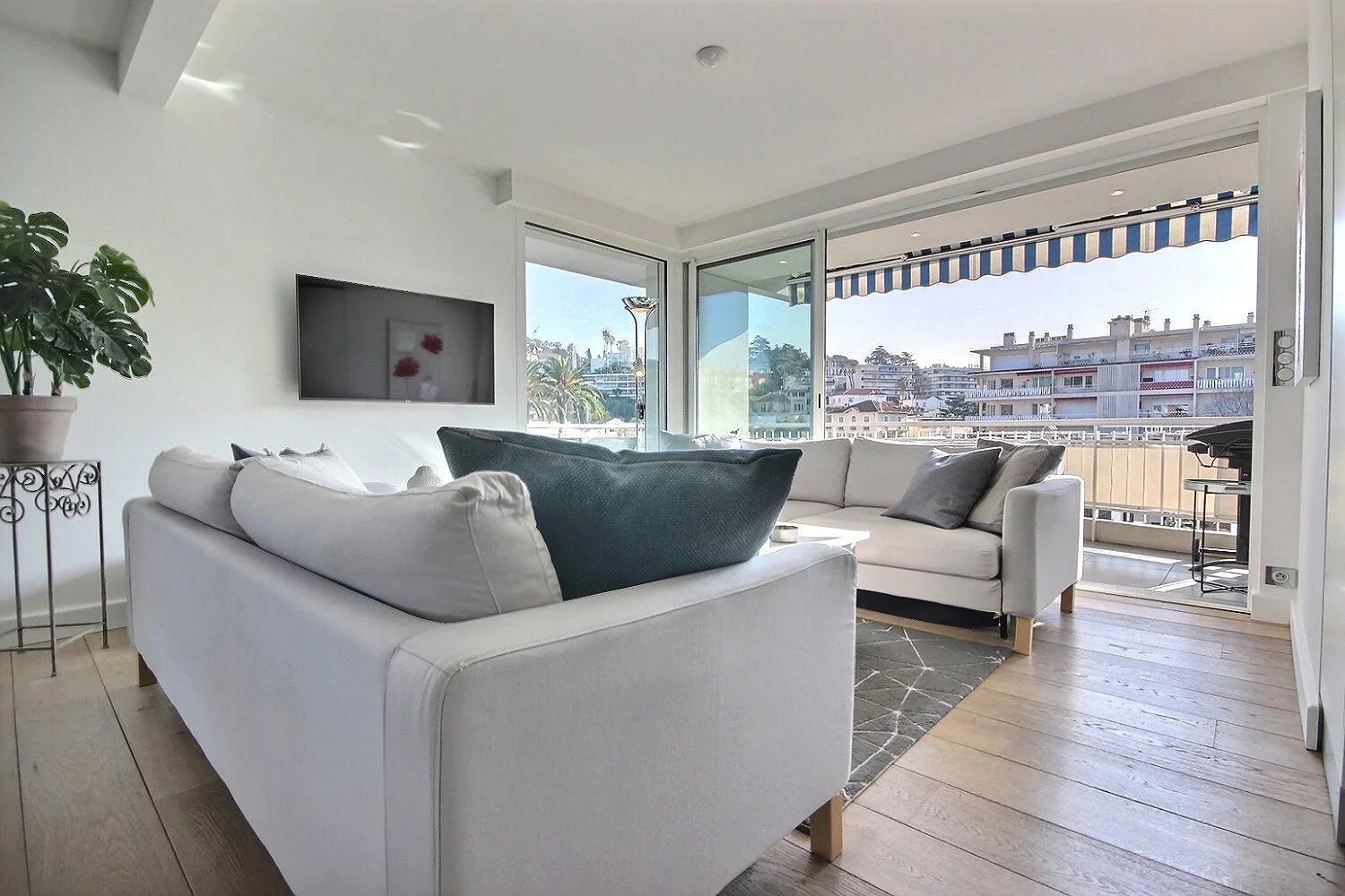 Magnifique Appartement de  3 Pièces à Vendre à Cannes - Basse Californie