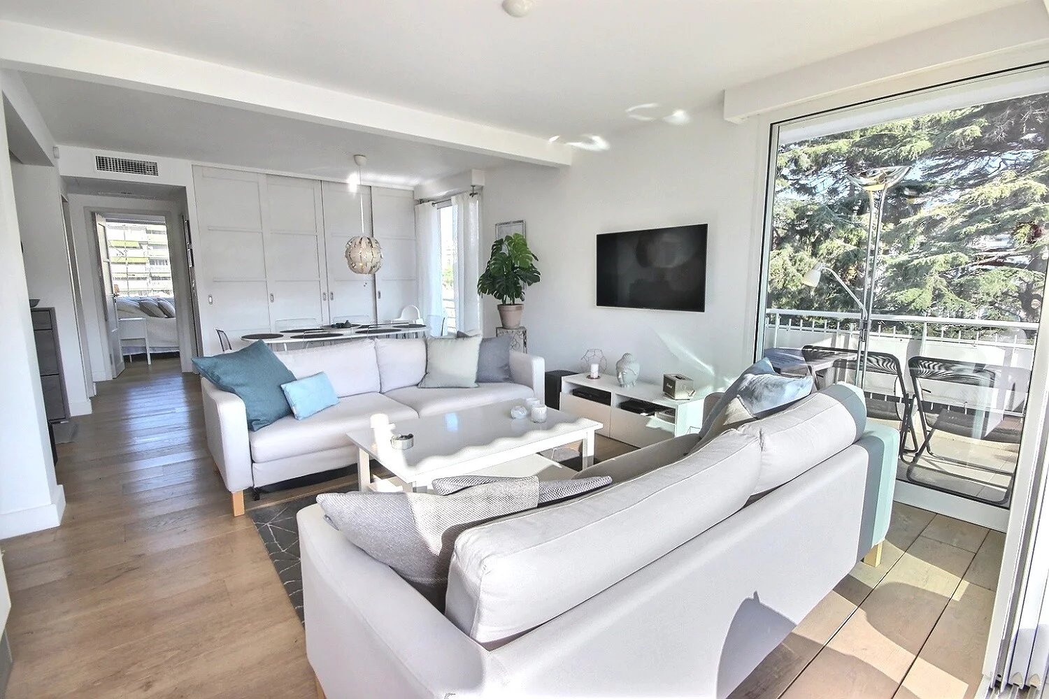 Magnifique Appartement de  3 Pièces à Vendre à Cannes - Basse Californie